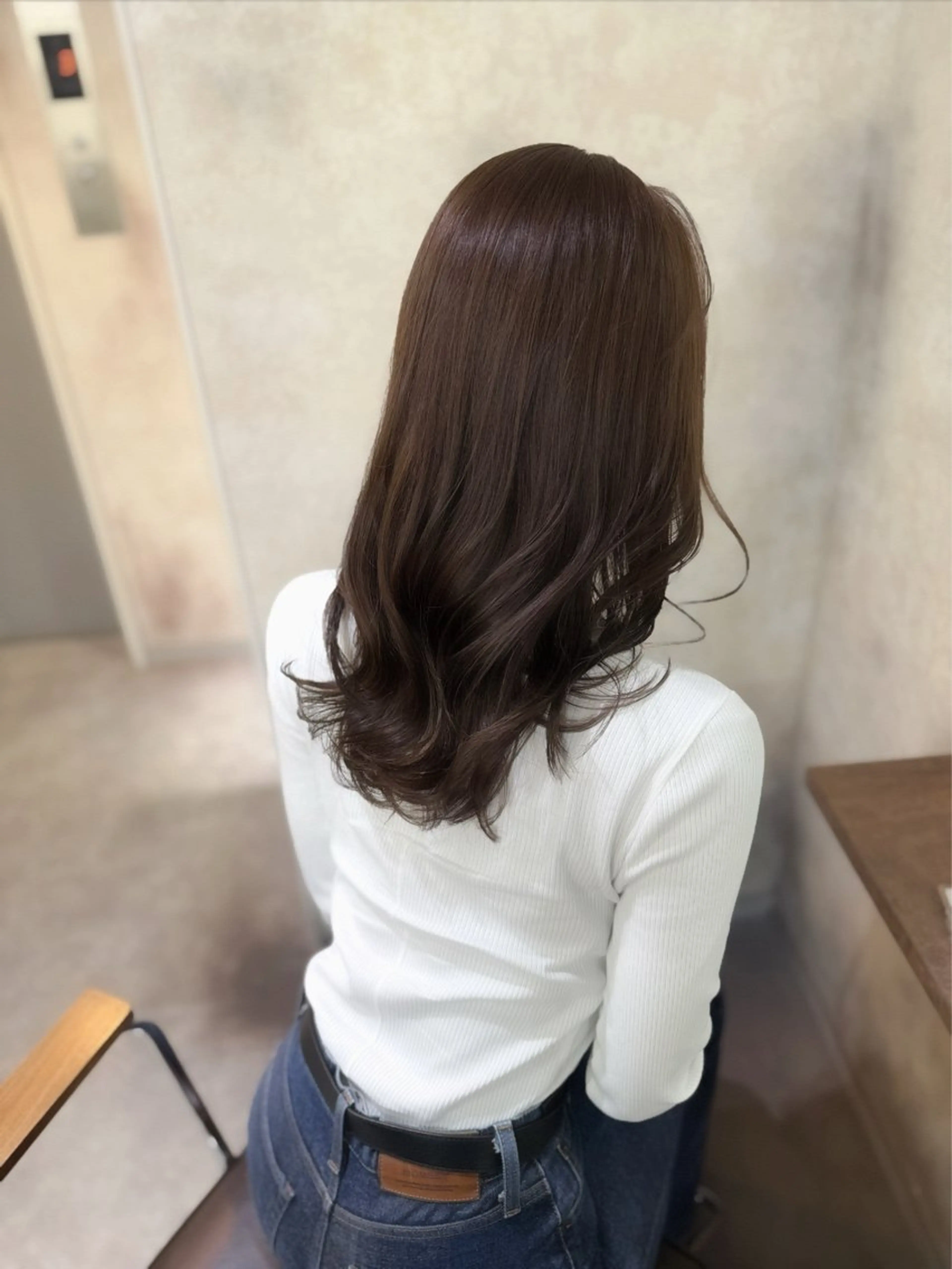 セミロング アッシュ カット ヘアカラー トリートメント 若命燿史／レイヤー 縮毛矯正/髪質改善のヘアスタイル