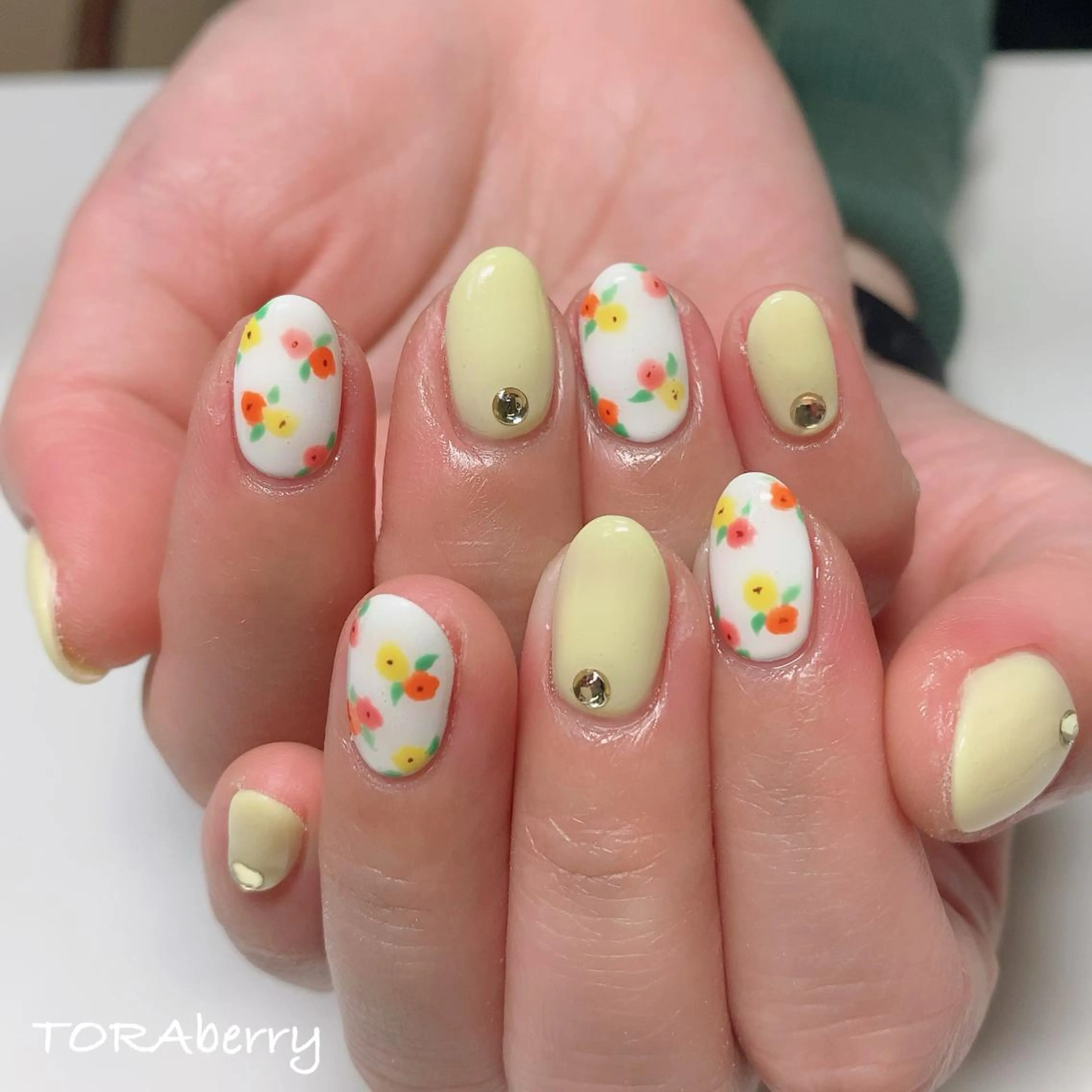 ネイル ネイリスト なつみのネイルデザイン