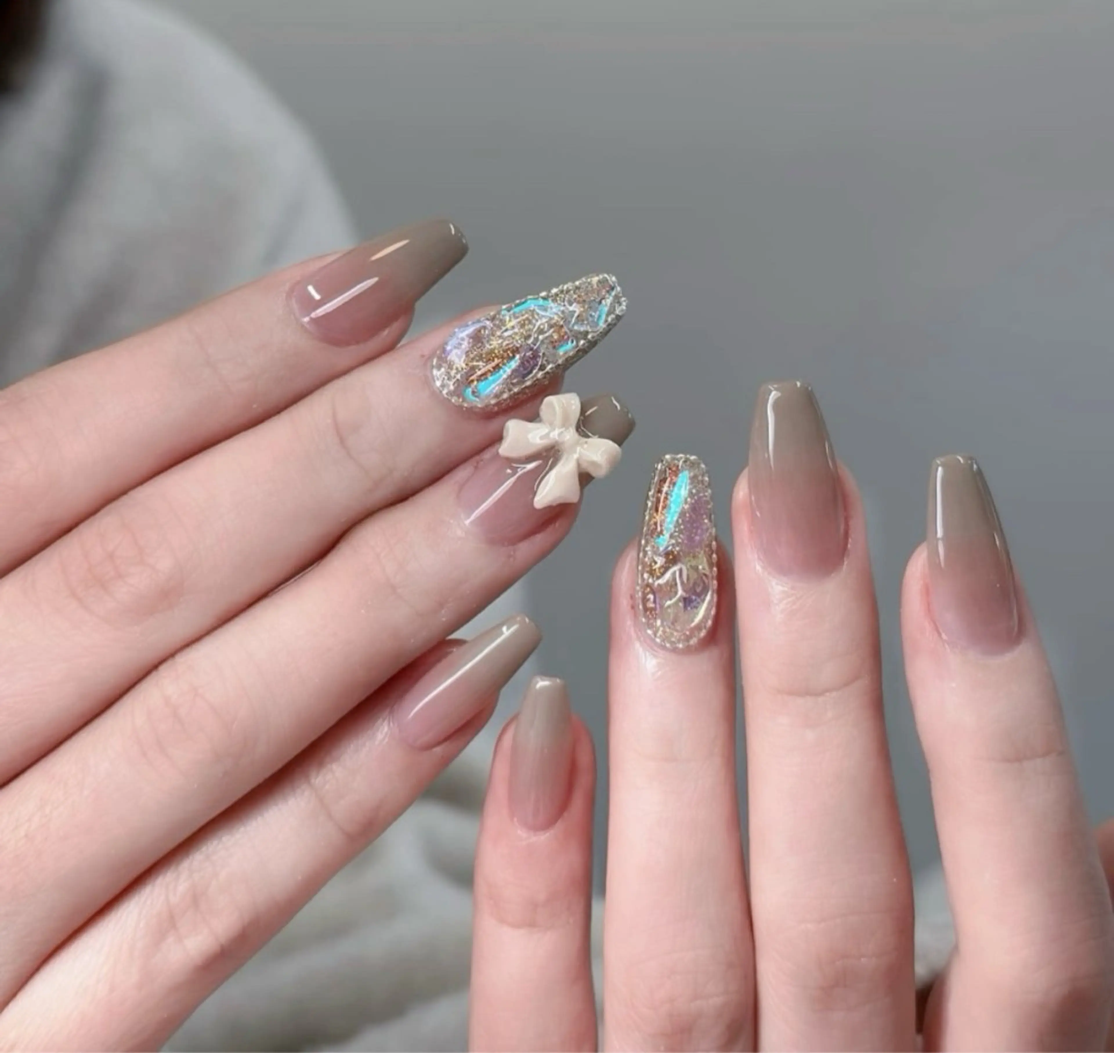 ネイル オーロラネイル ブルー チークネイル フットネイル フレンチネイル ハンドネイル JAN 168 池袋のネイルデザイン