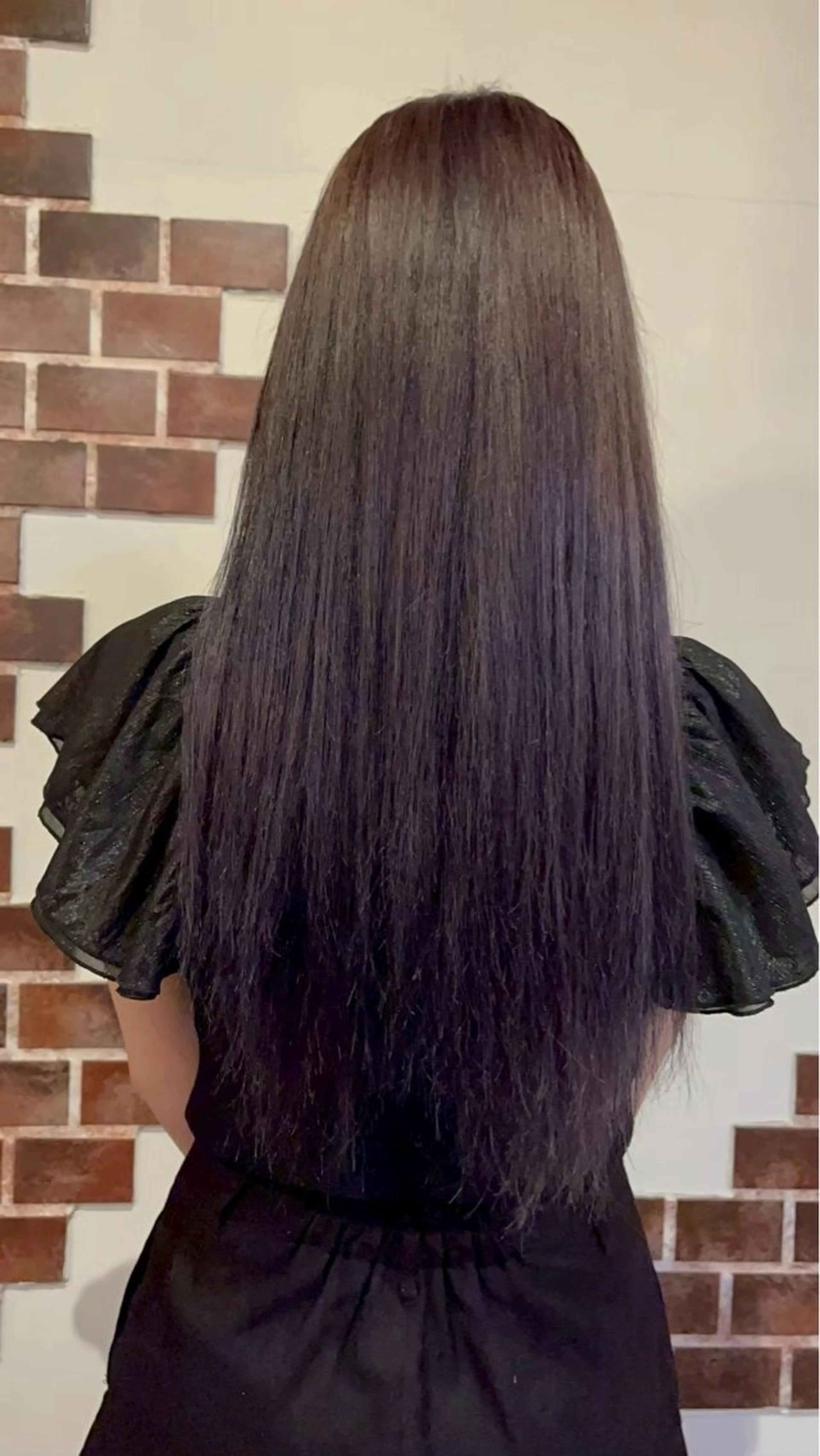 ロング ヘアカラー 高口 小春のヘアスタイル