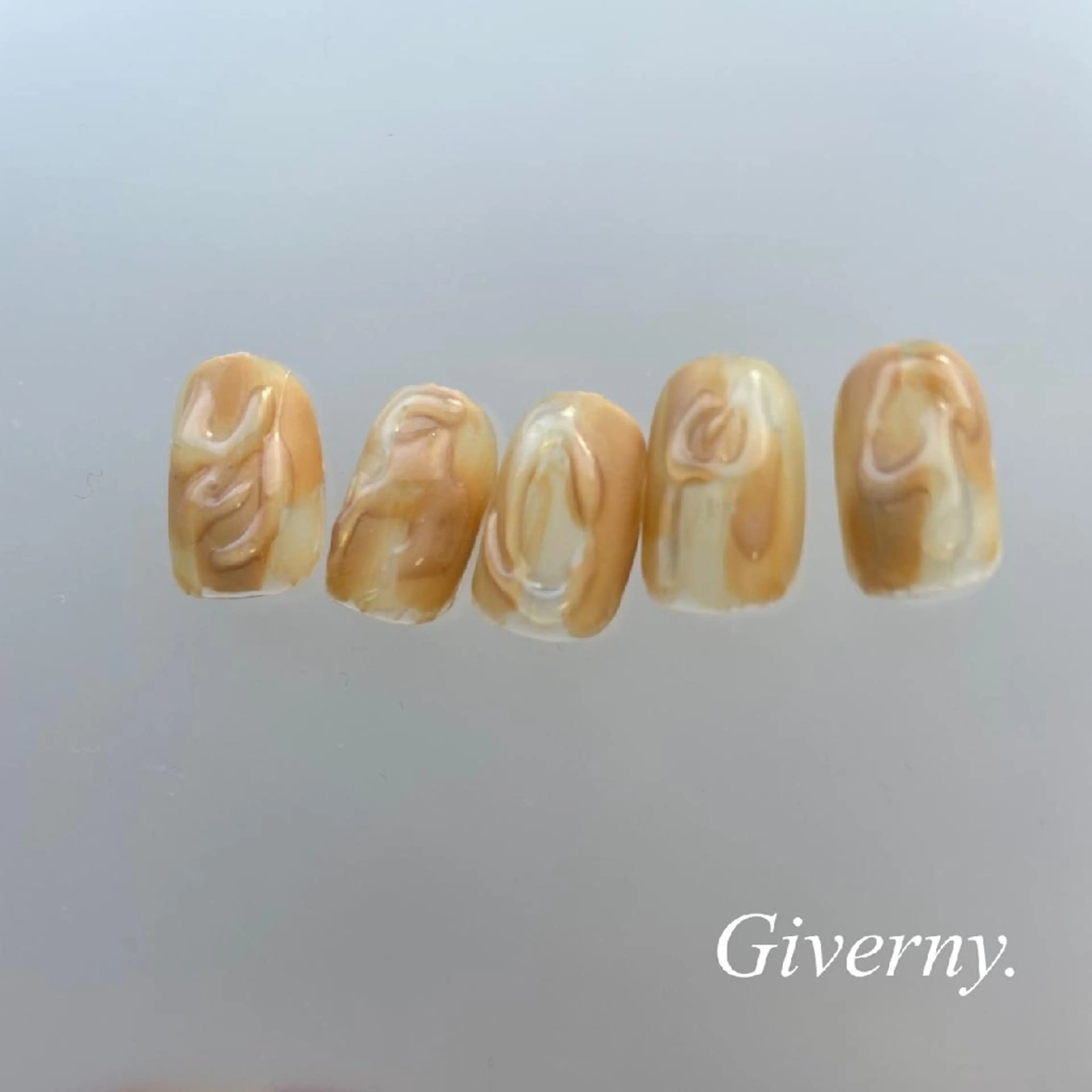 ネイル ニュアンスネイル ワンカラーネイル ハンドネイル Giverny .のネイルデザイン