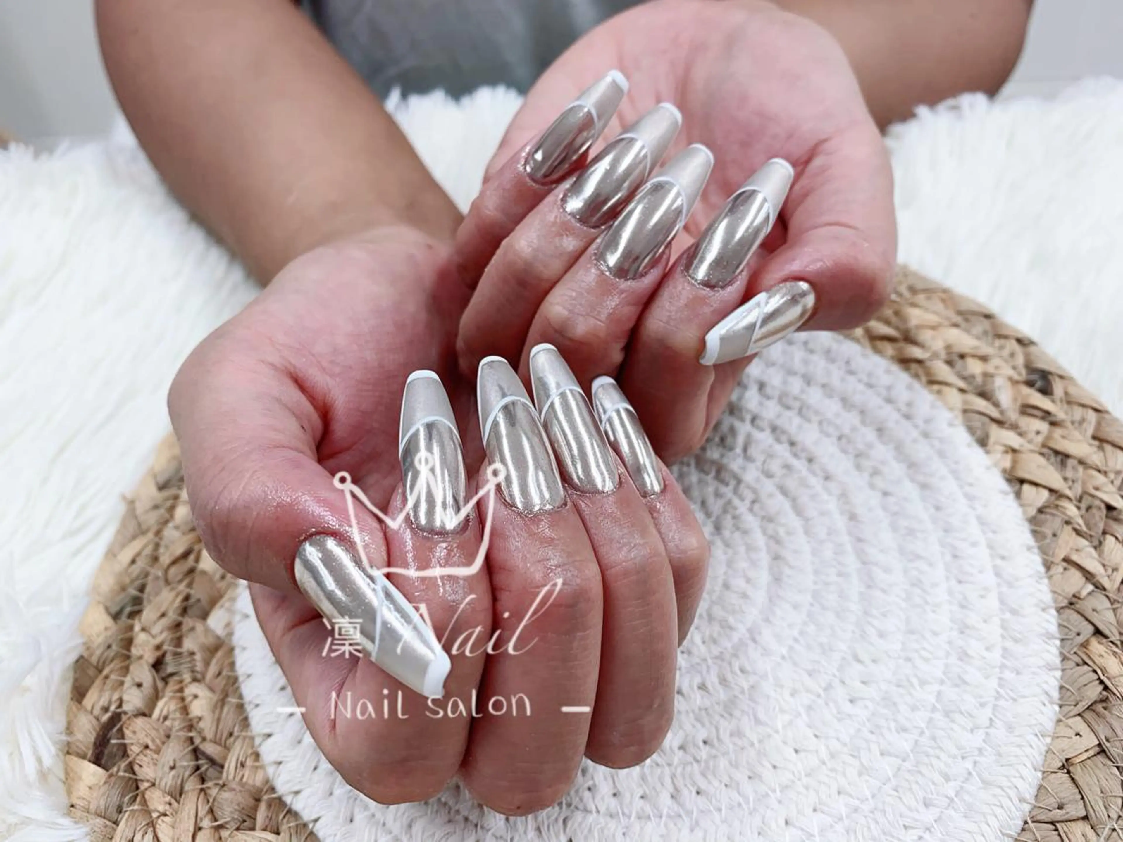 ロング カラー ネイル フレンチネイル ミラーネイル Le’a NailSalonのネイルデザイン