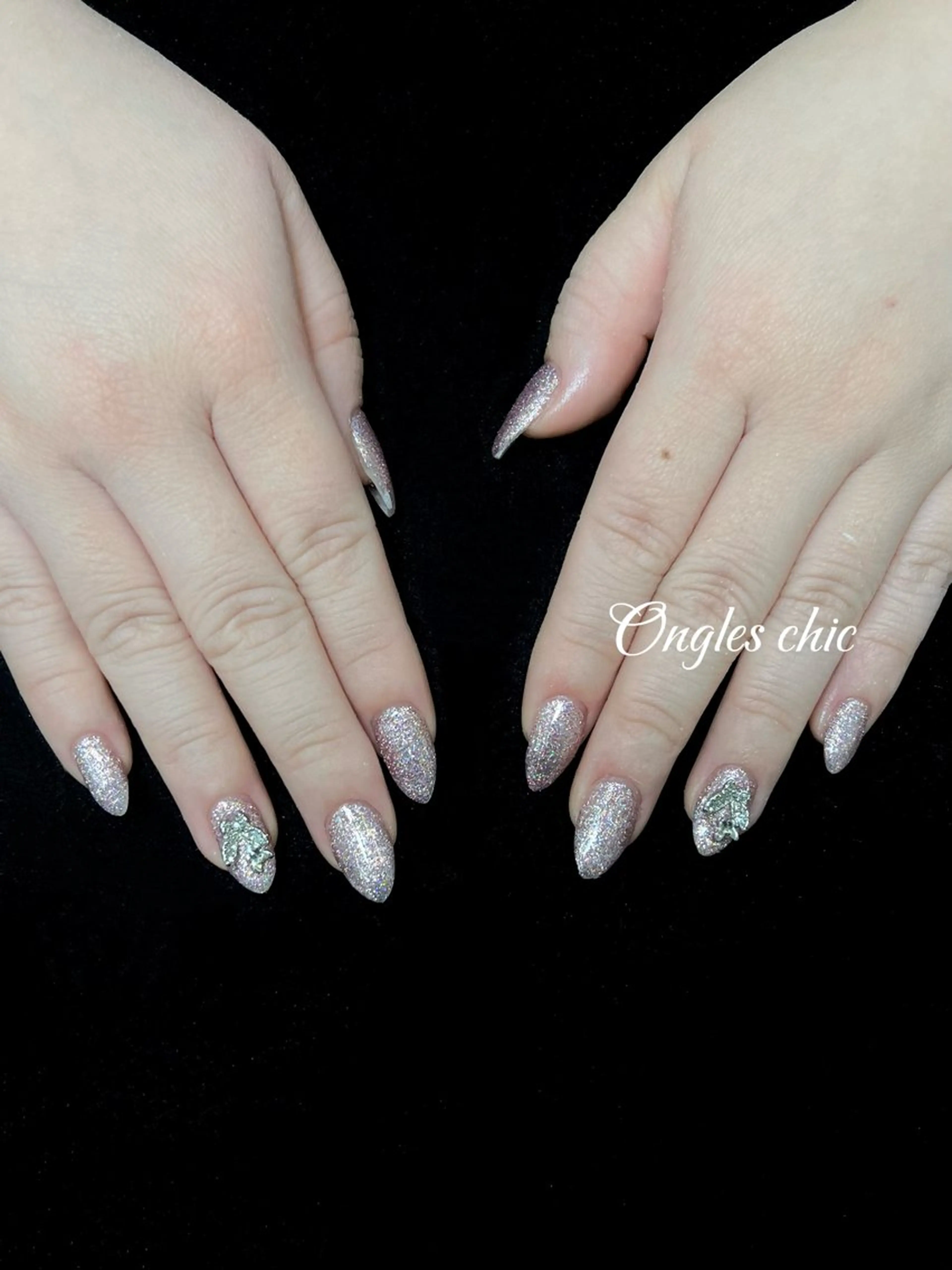 ネイル ハンドネイル ongles chicのネイルデザイン