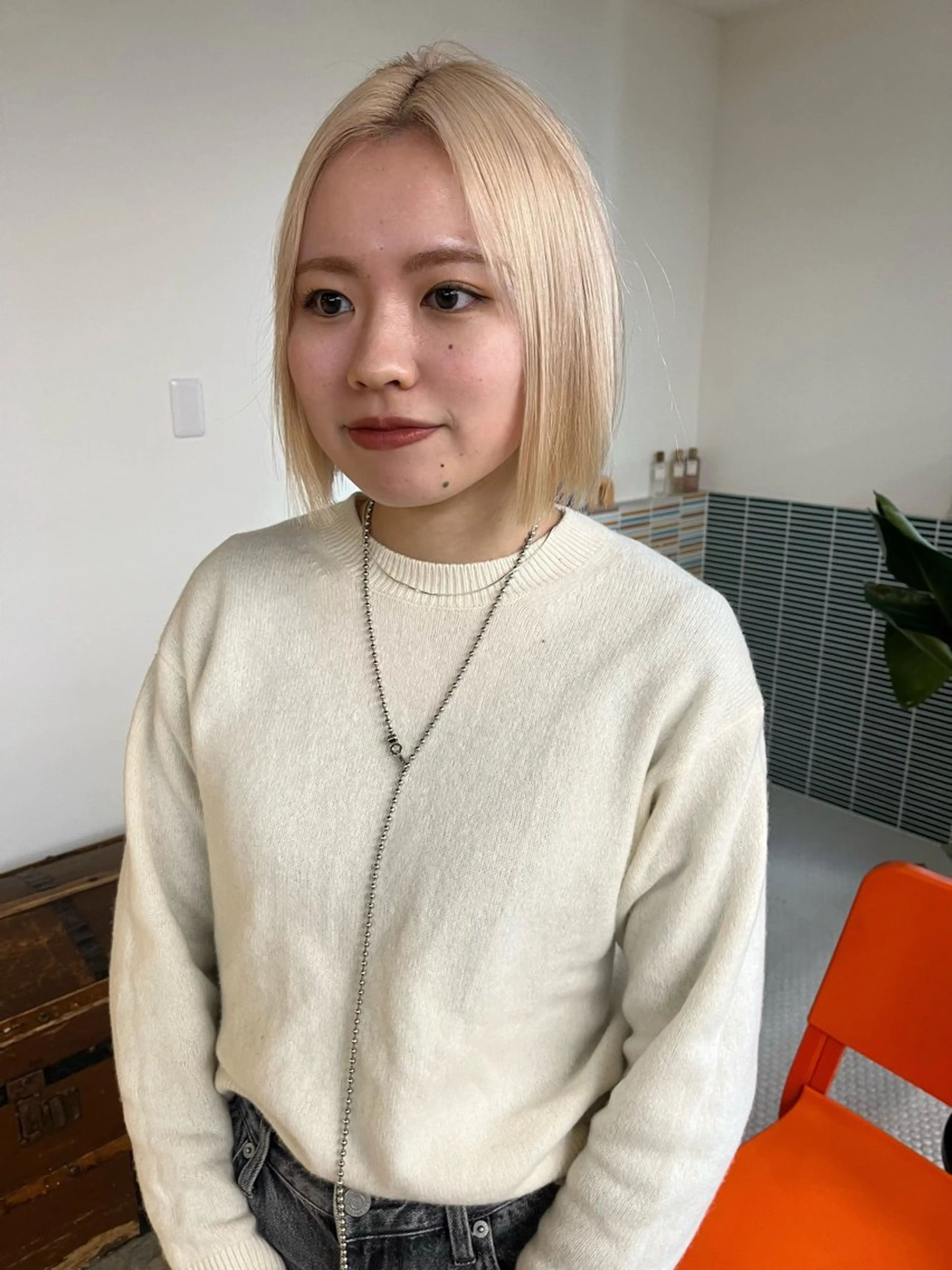 ミディアム カラー ベージュカラー ブリーチ ブロンド ブロンドベージュ カット ヘアカラー トリートメント 🩷ハイトーン透明感 レイヤー🩷ユリカのヘアスタイル