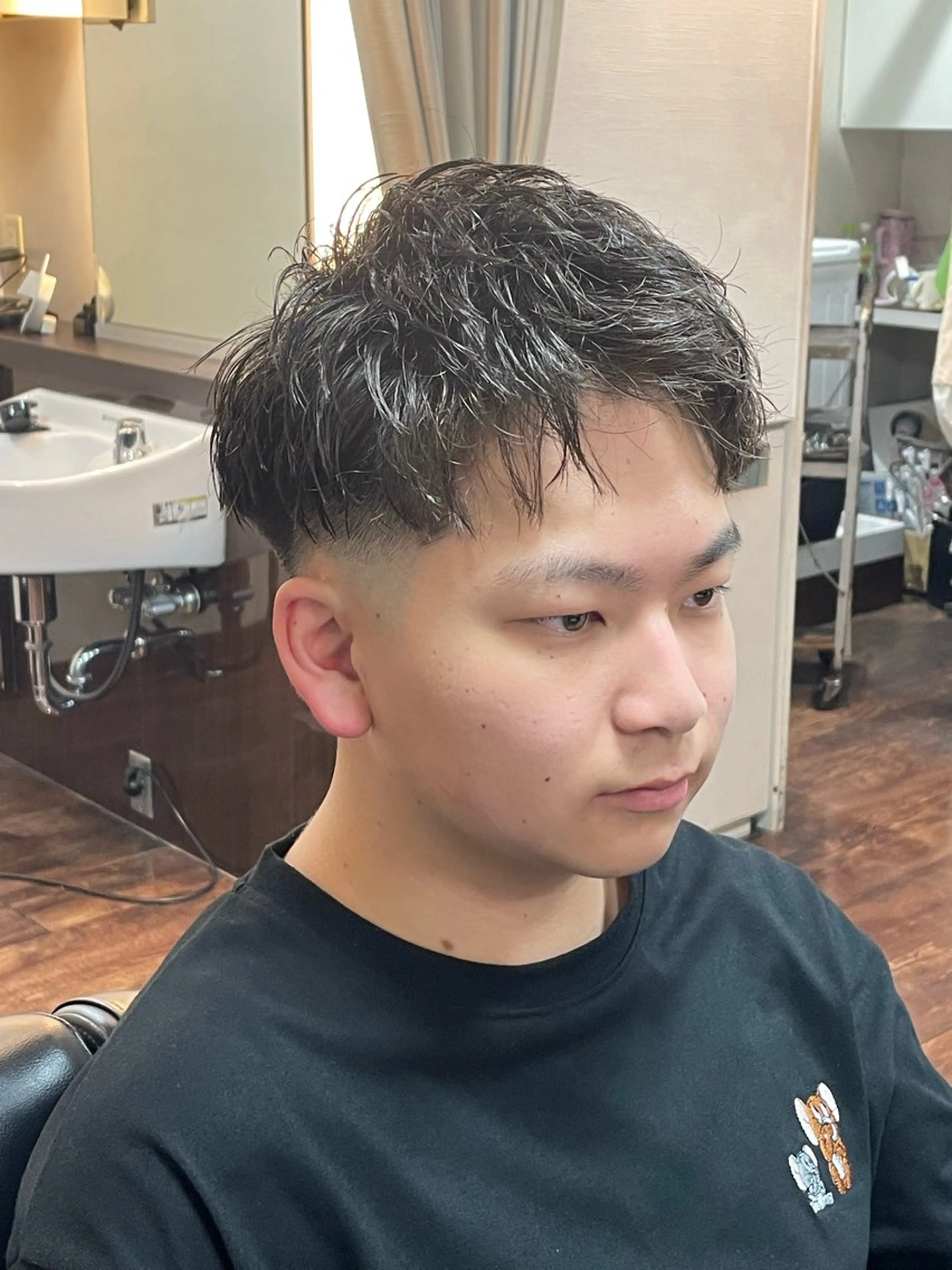 ショート メンズ ZANGIRI 根本のヘアスタイル