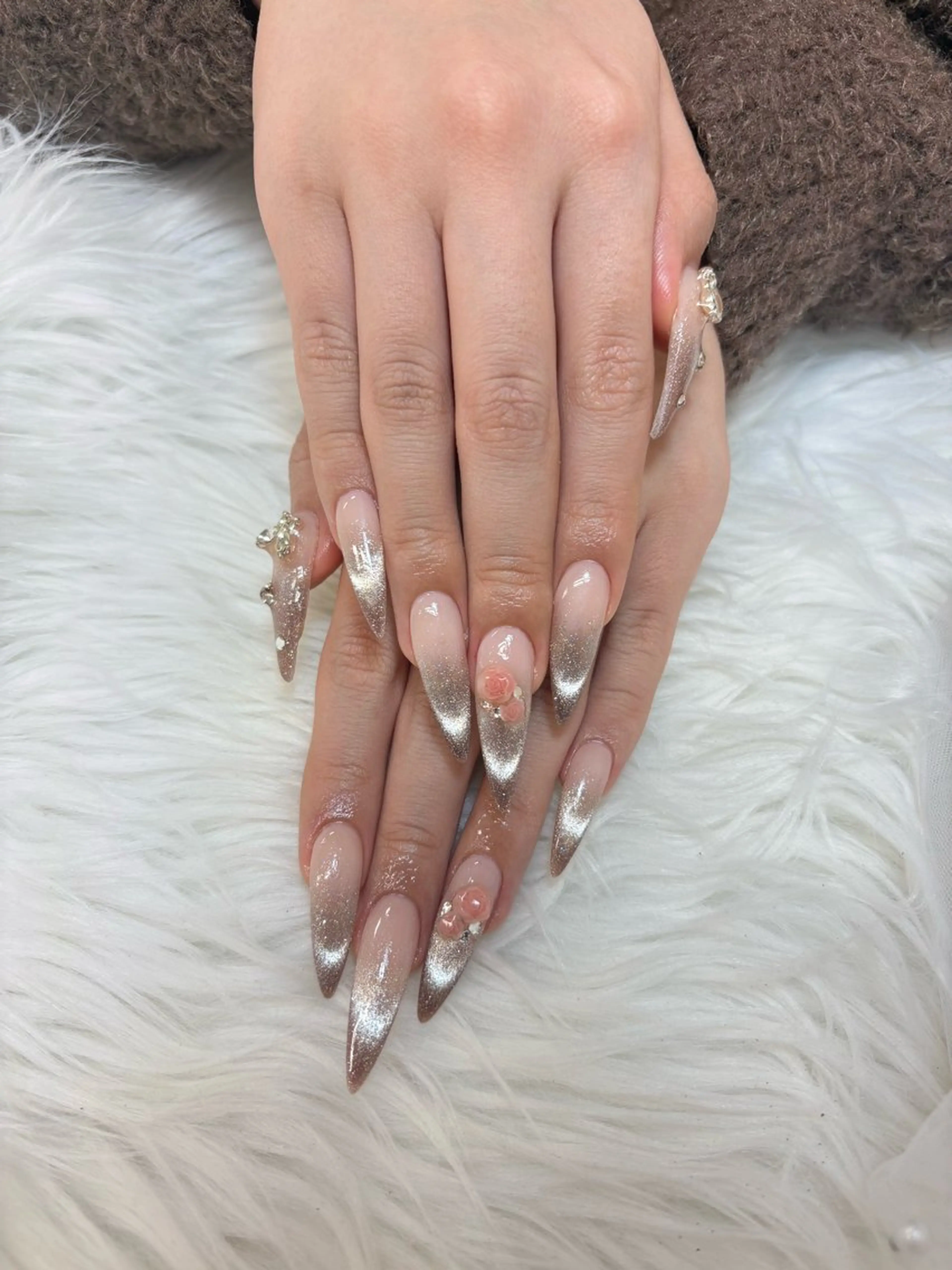 ネイル グラデーション マグネットネイル シンプルネイル ハンドネイル NANA RIKOのエステ・リラクイメージ