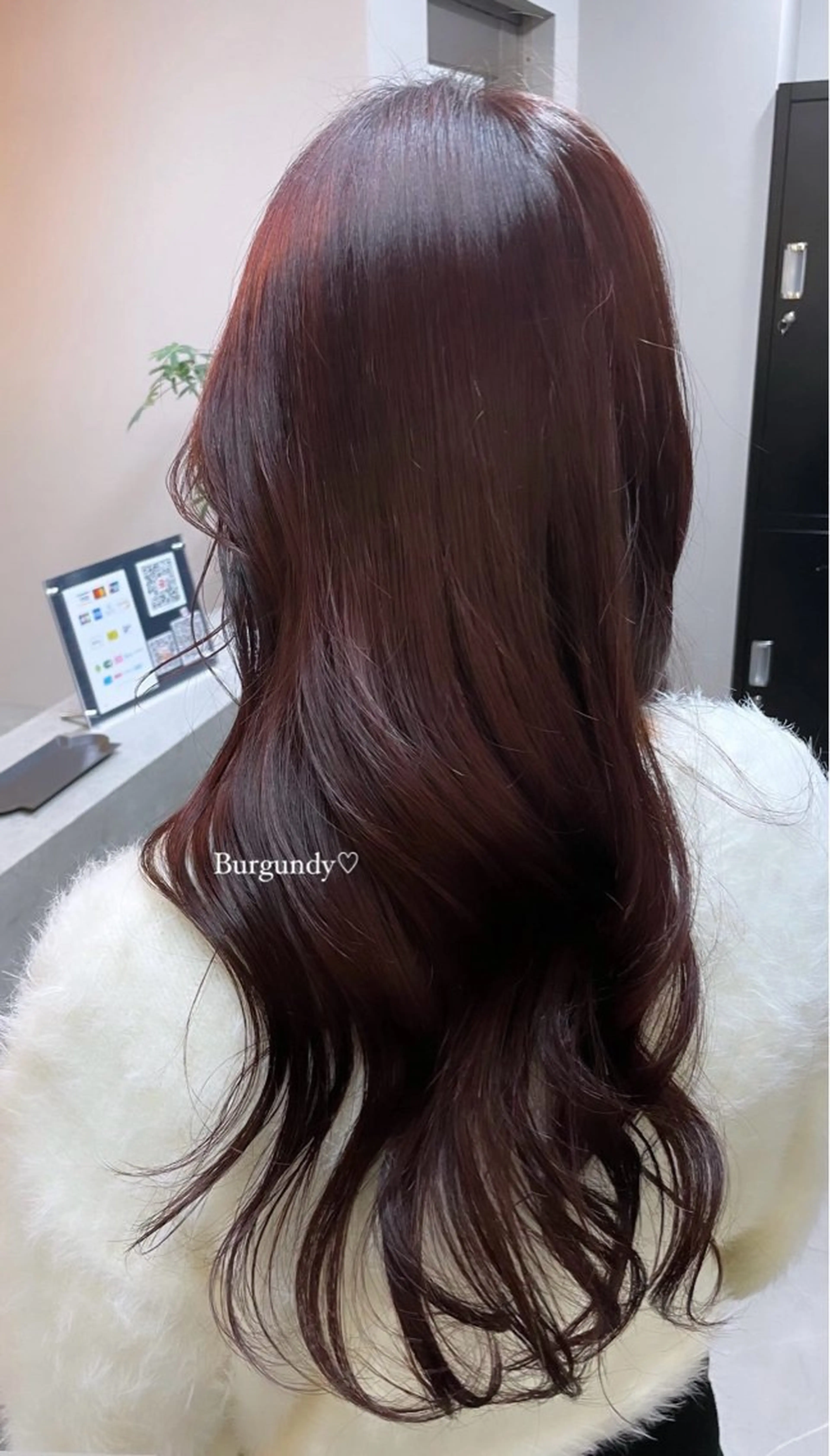 ロング ヘアカラー トリートメント nene .のヘアスタイル