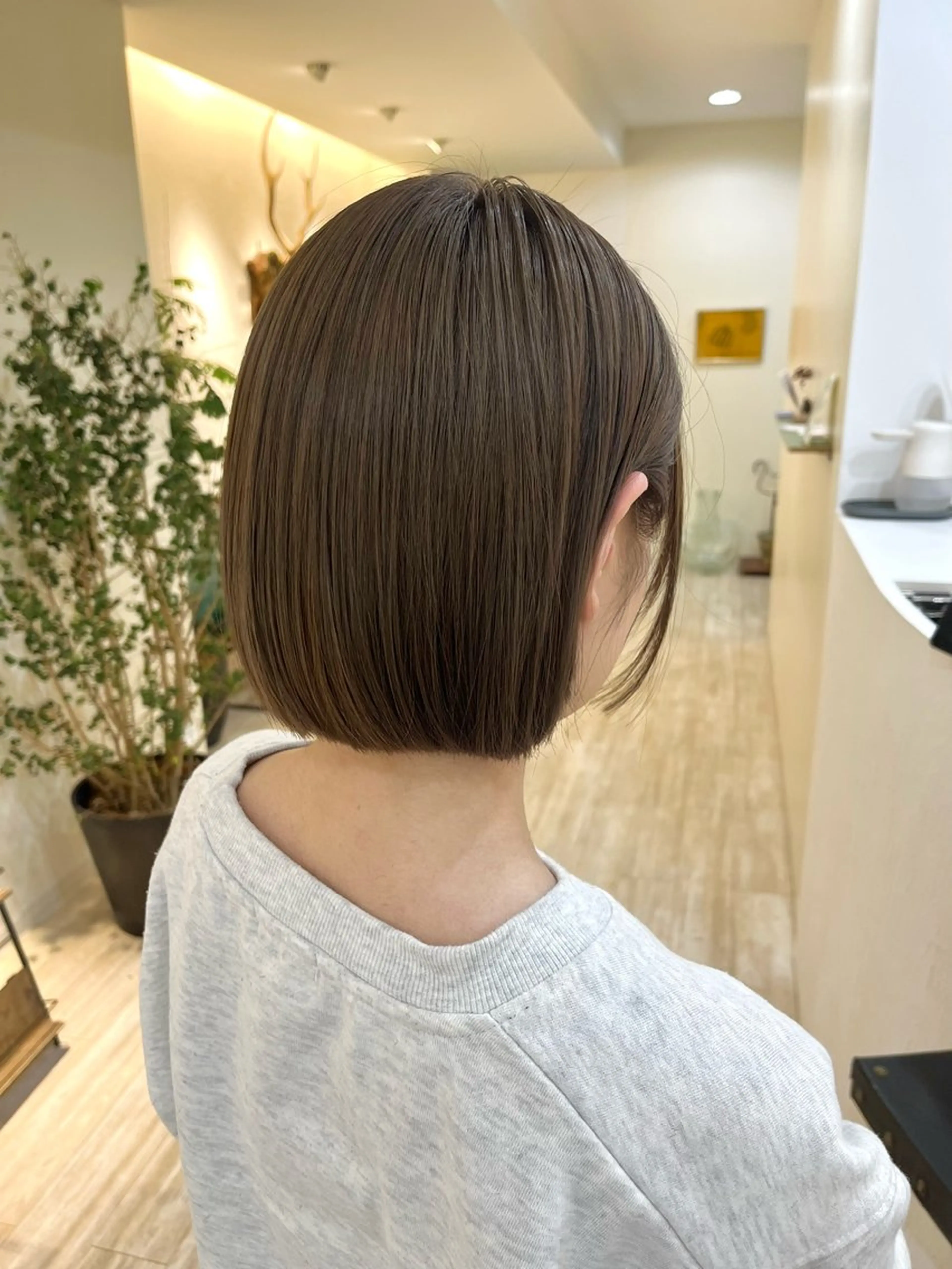 ショート カラー つぼみ/パーマ ／レイヤー／ボブのヘアスタイル