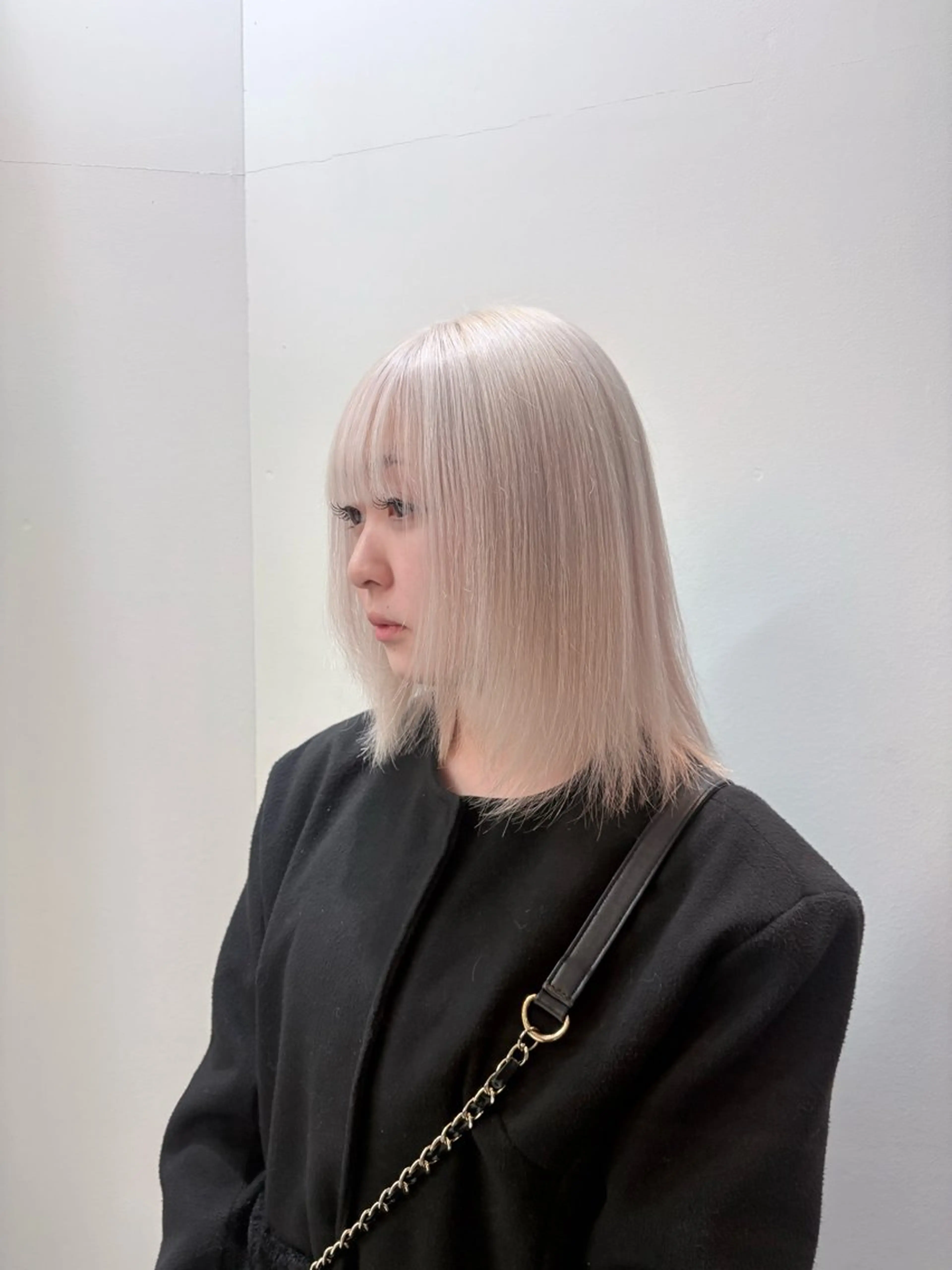 カラー カット ヘアカラー 🧤高明度ハイトーン 🧤莉音のヘアスタイル