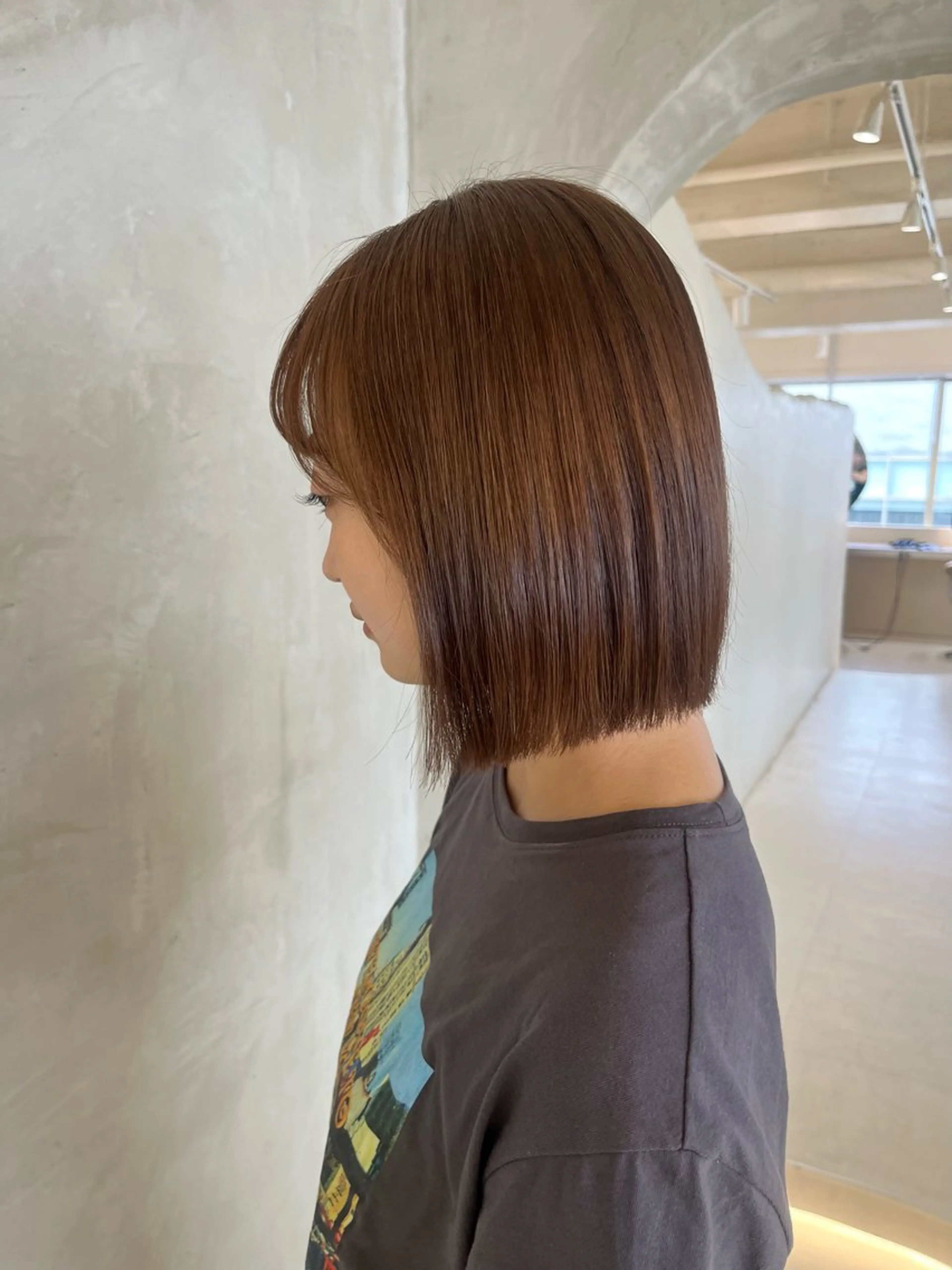 ミディアム 切りっぱなしボブ ボブ カット 切りっぱなしボブ/ 艶カラー/綾莉のヘアスタイル