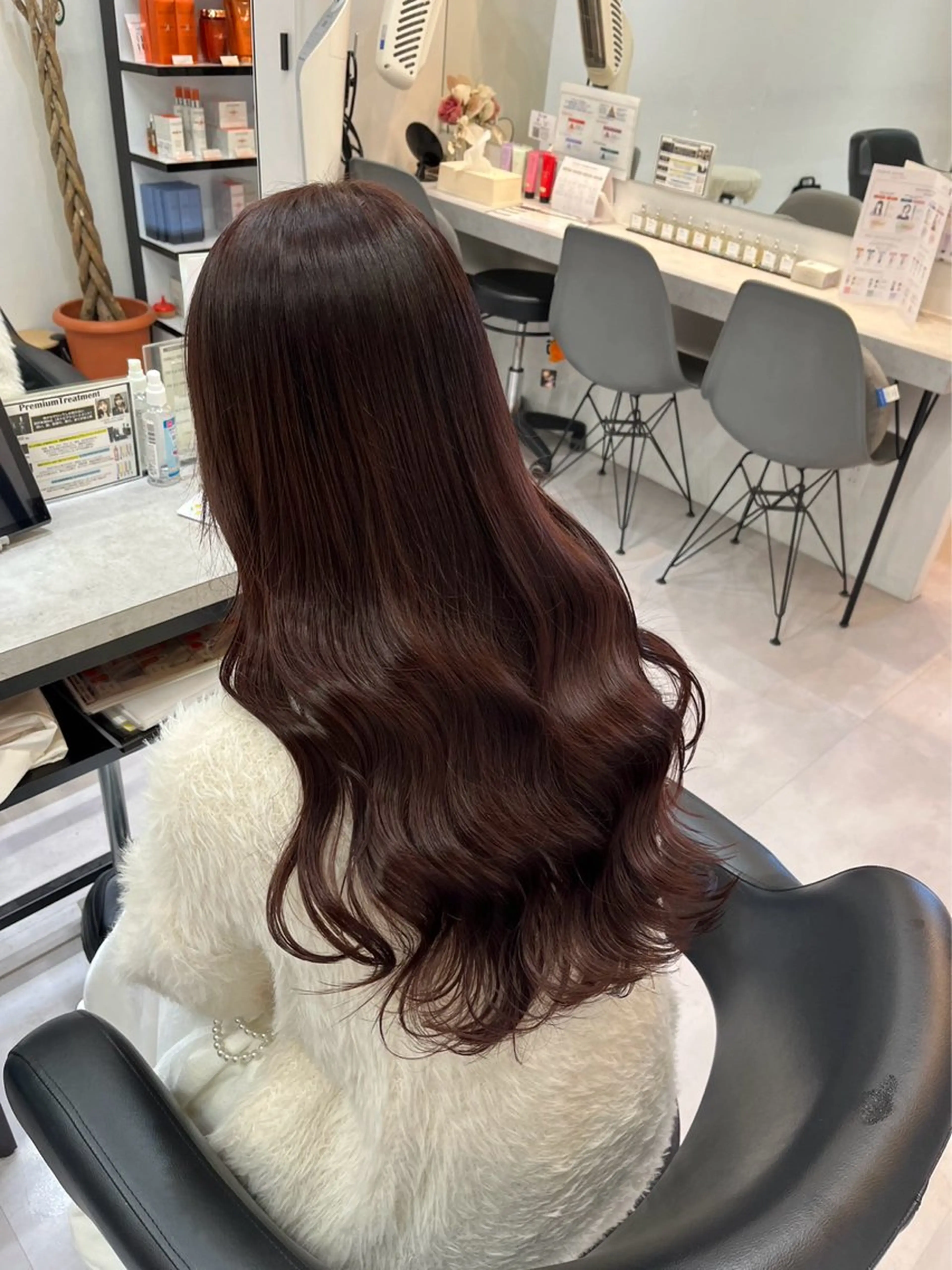 ミディアム ヘアカラー トリートメント 髪質改善カラー 指名No.1👑のヘアスタイル