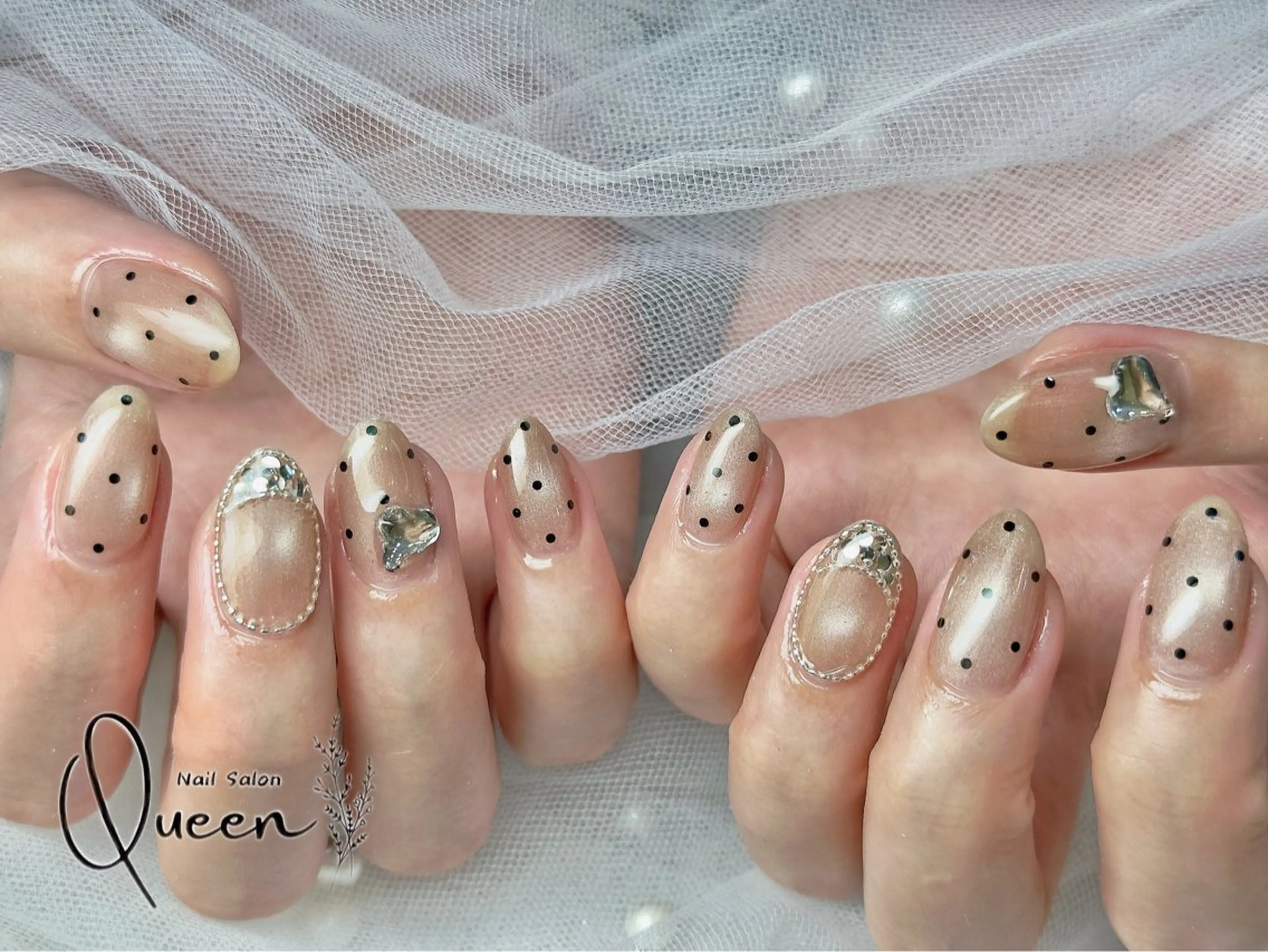 ネイル Queennail 北堀江AYAのネイルデザイン