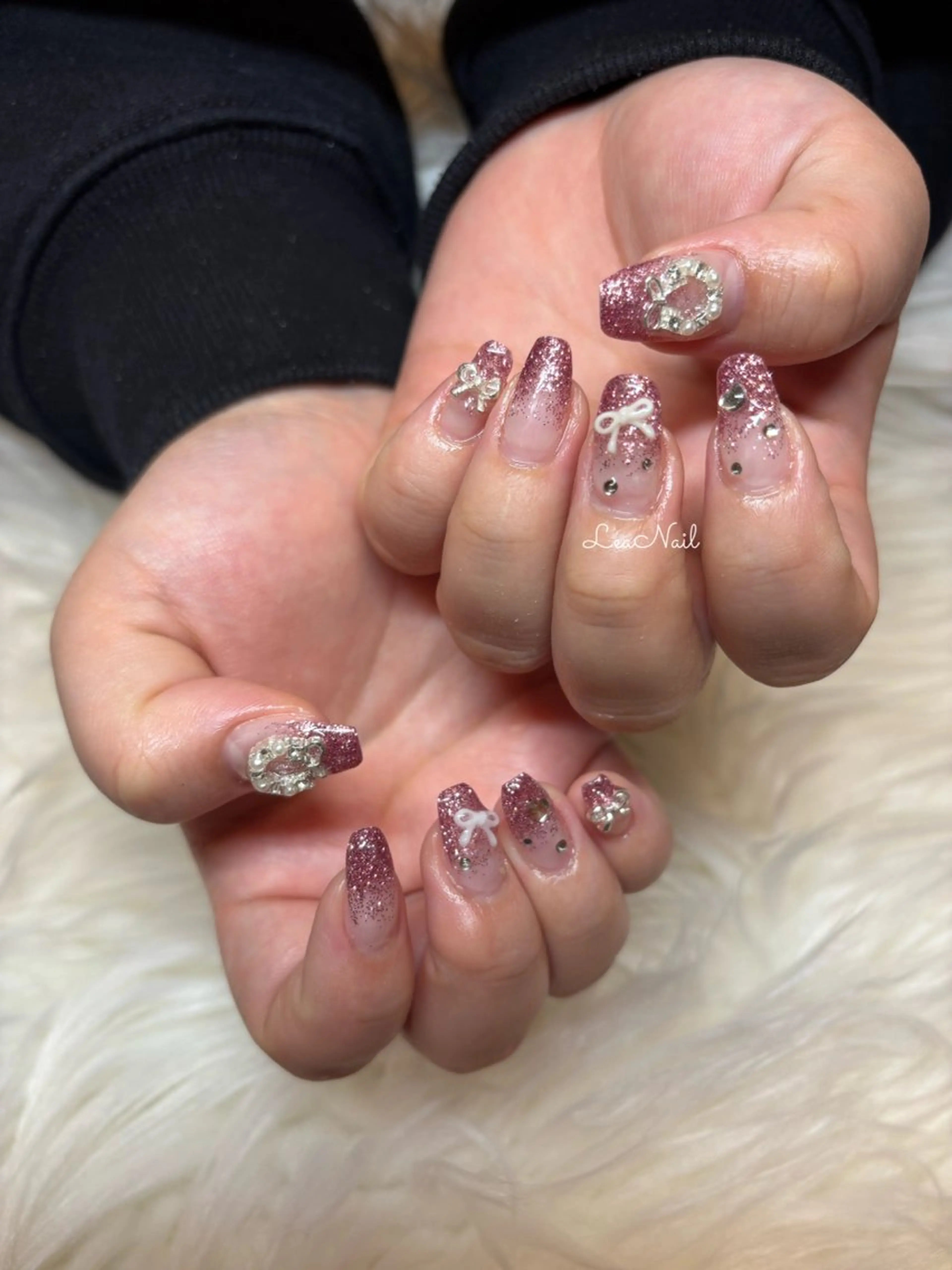 ネイル キラキラネイル 冬ネイル クリスマス Lea Nailのネイルデザイン