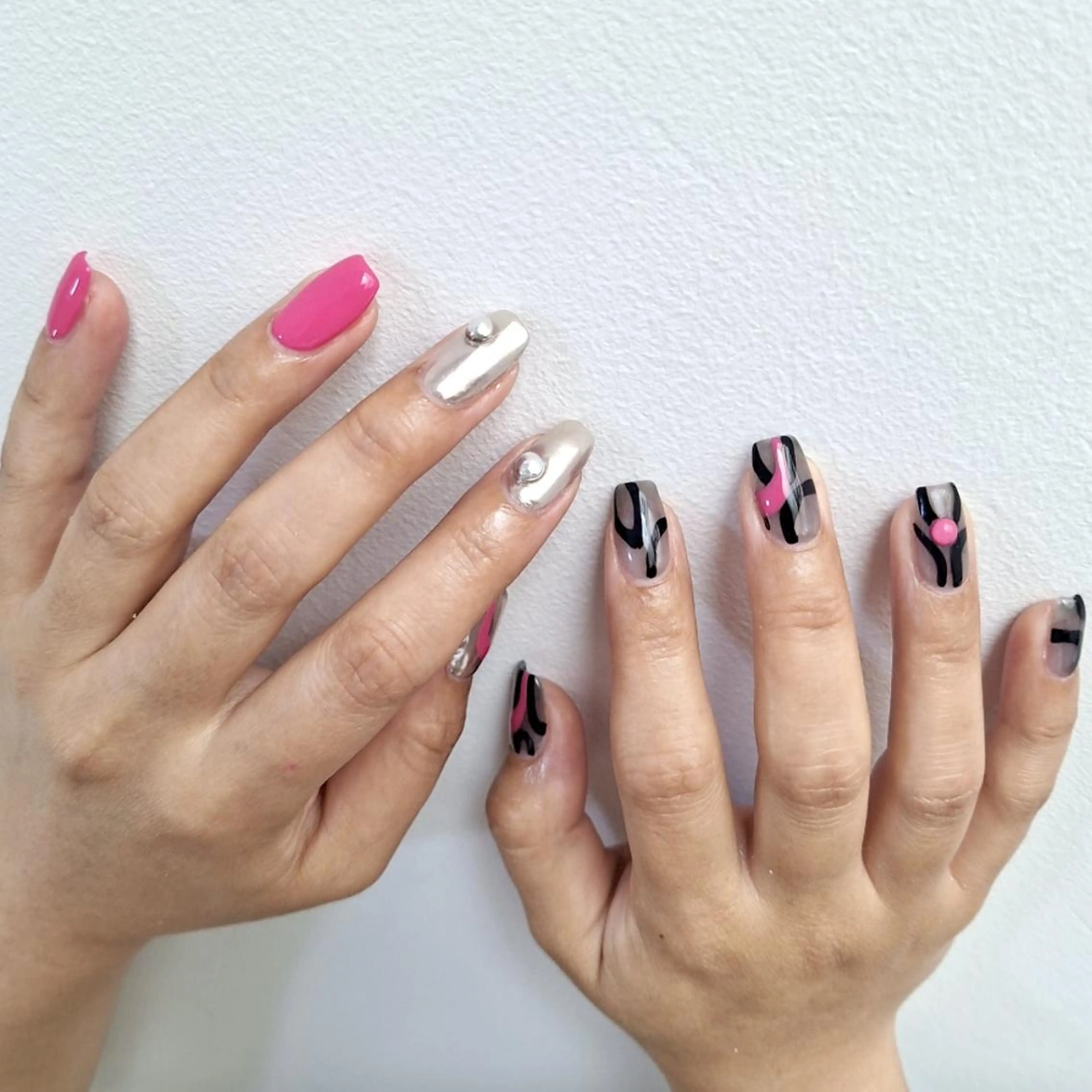 ネイル ジェルネイル 韓国ネイル ニュアンスネイル ワンホンネイル nailstudio eviz新宿店のネイルデザイン
