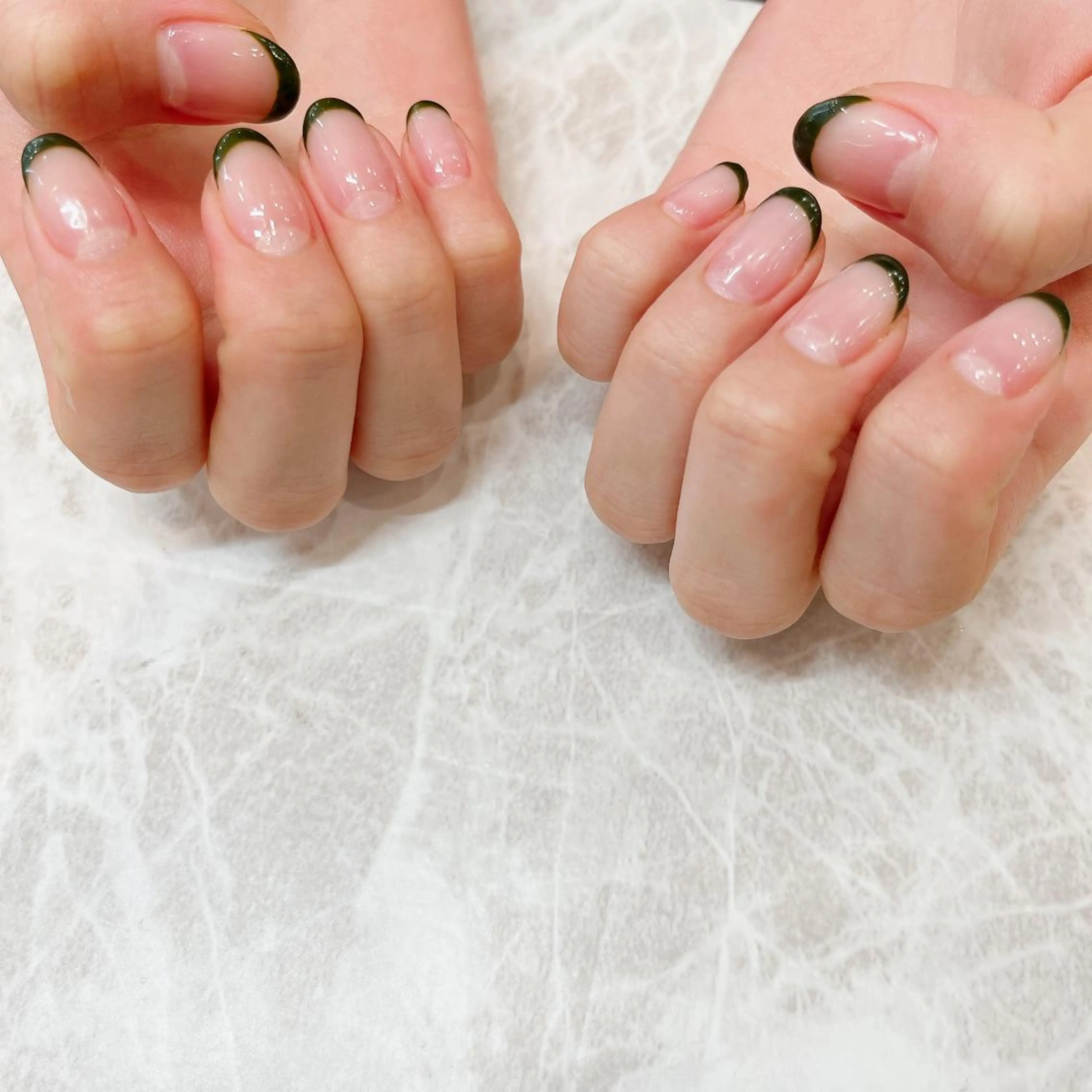 ネイル フレンチネイル グリーン 関谷 真登佳のネイルデザイン