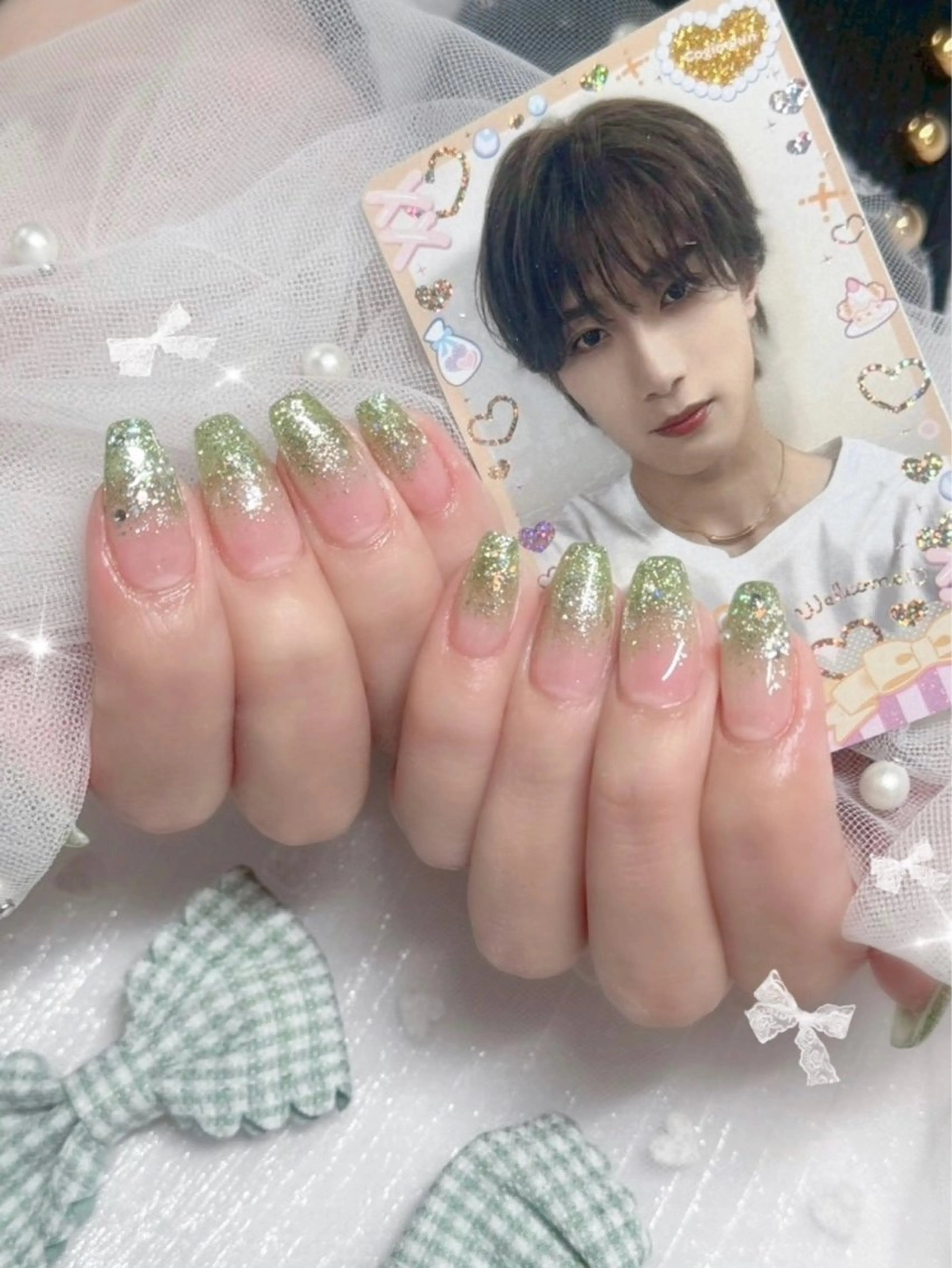 ネイル ラメ(グリッター) ラメグラデーション ハンドネイル ✩.*🎀 aoi🎀のネイルデザイン