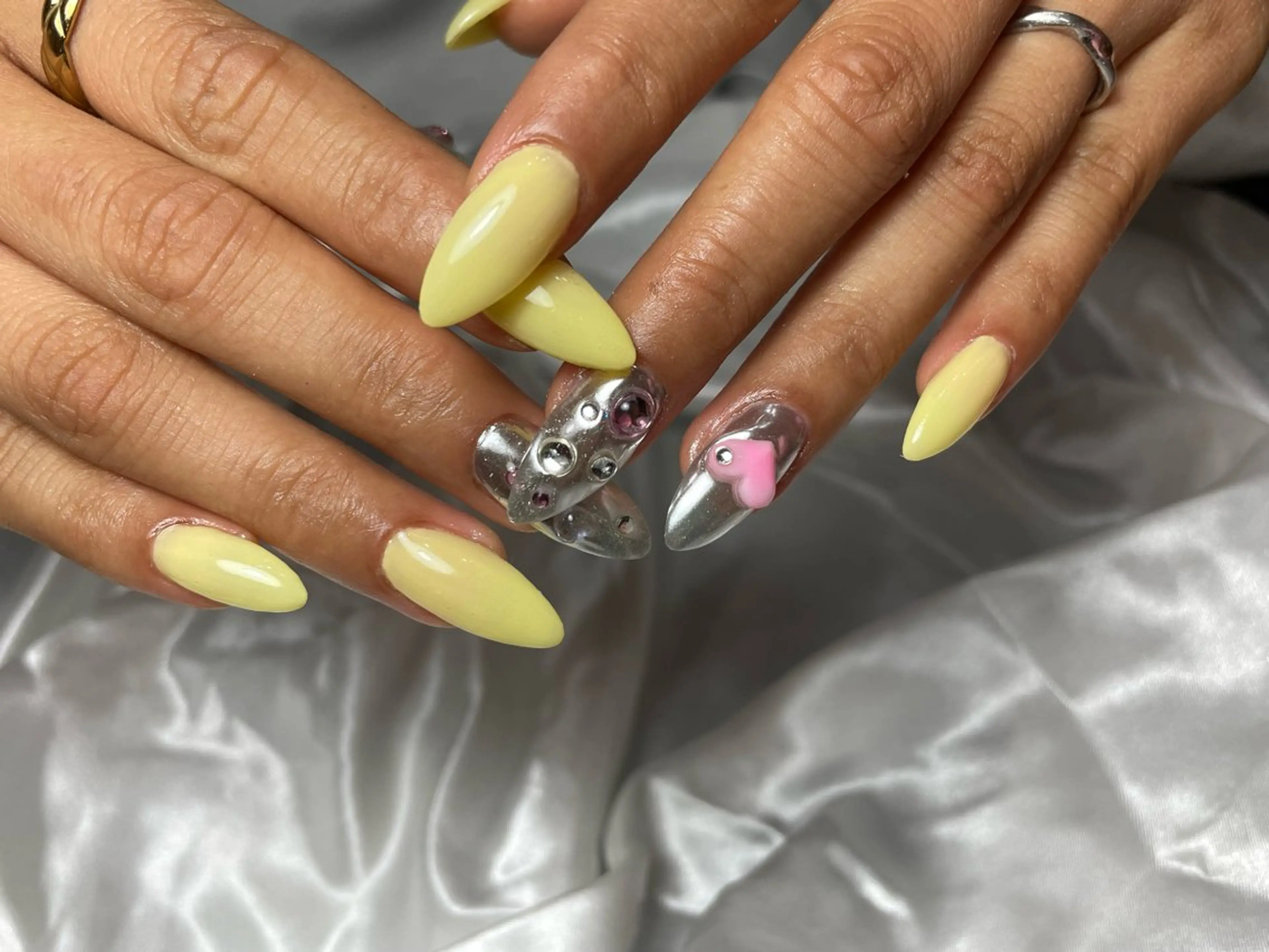 ネイル ミラーネイル パステルネイル chipi nailのネイルデザイン