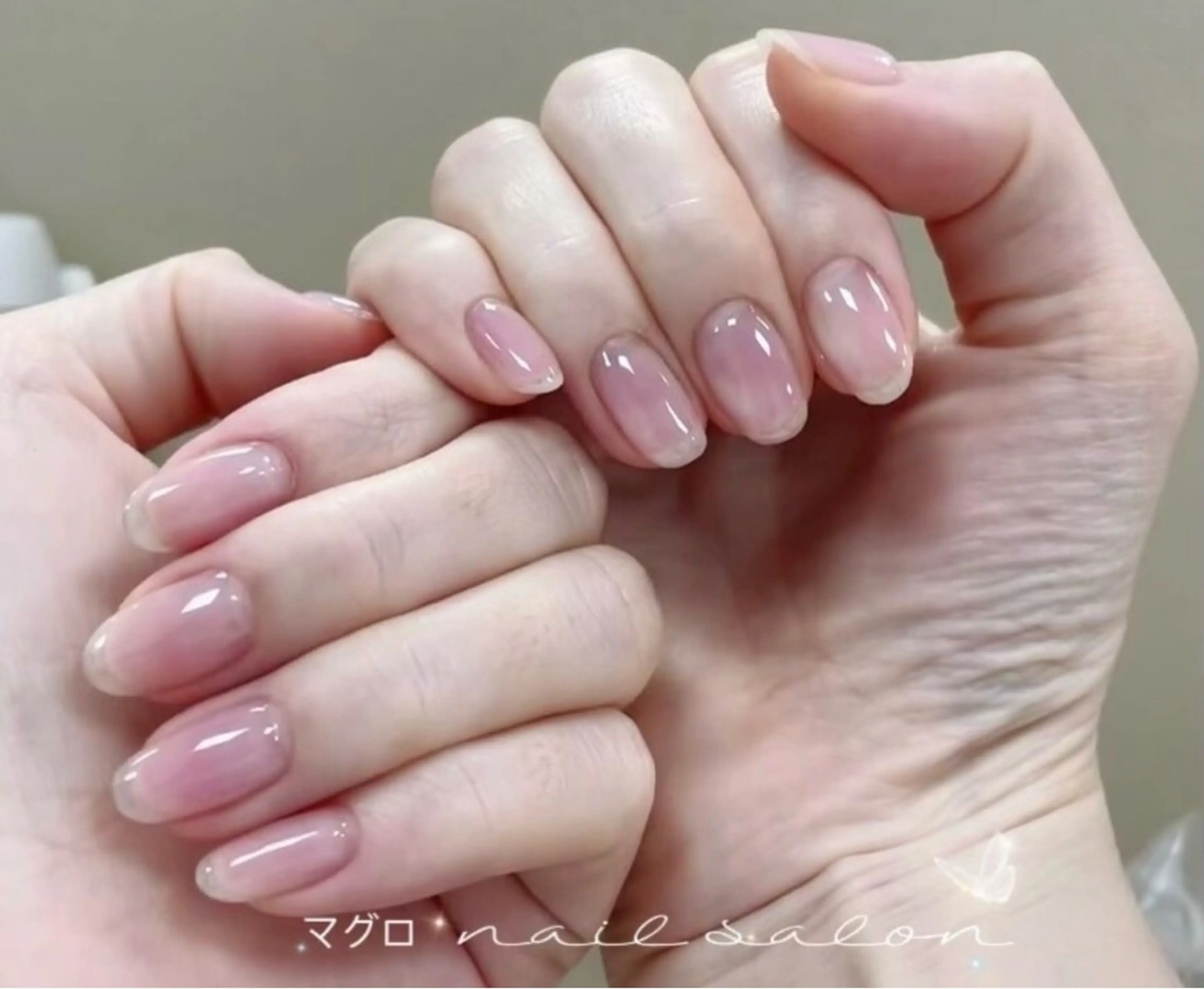 クリアネイル  【無色透明】の写真