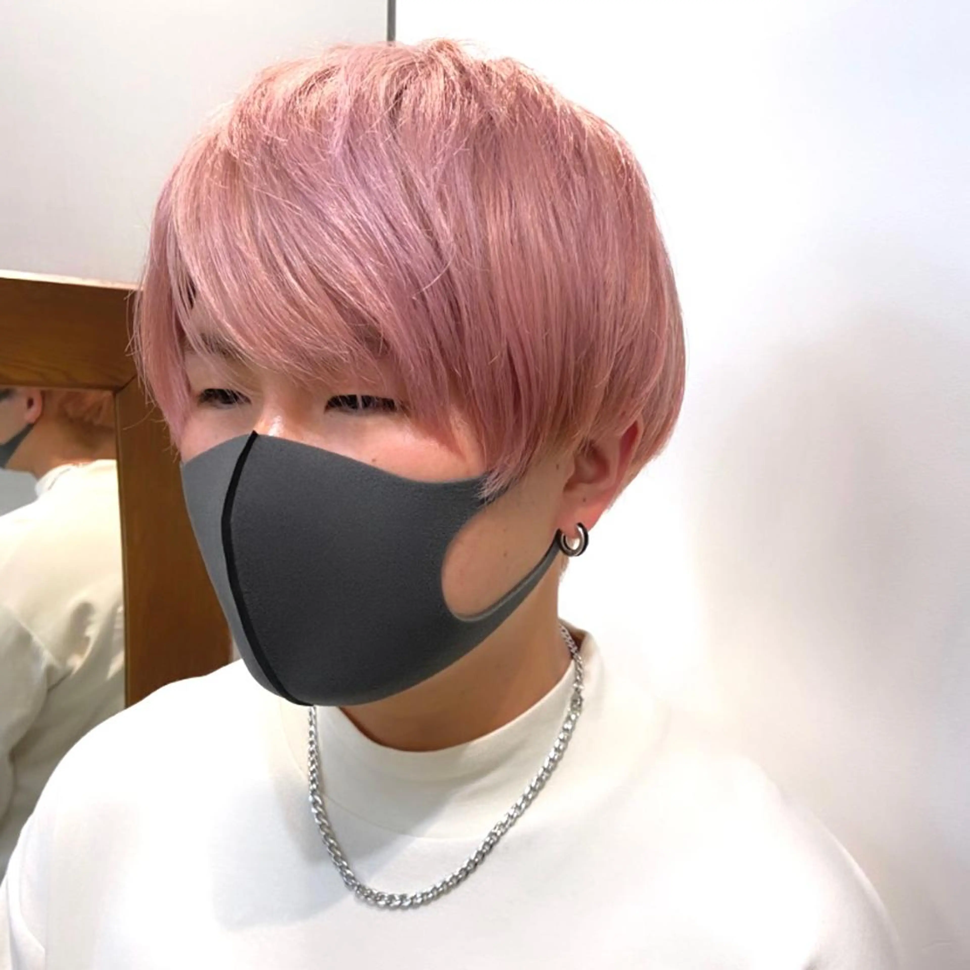 カラー メンズ ショート/ウルフ ハイトーン/カイセイのヘアスタイル