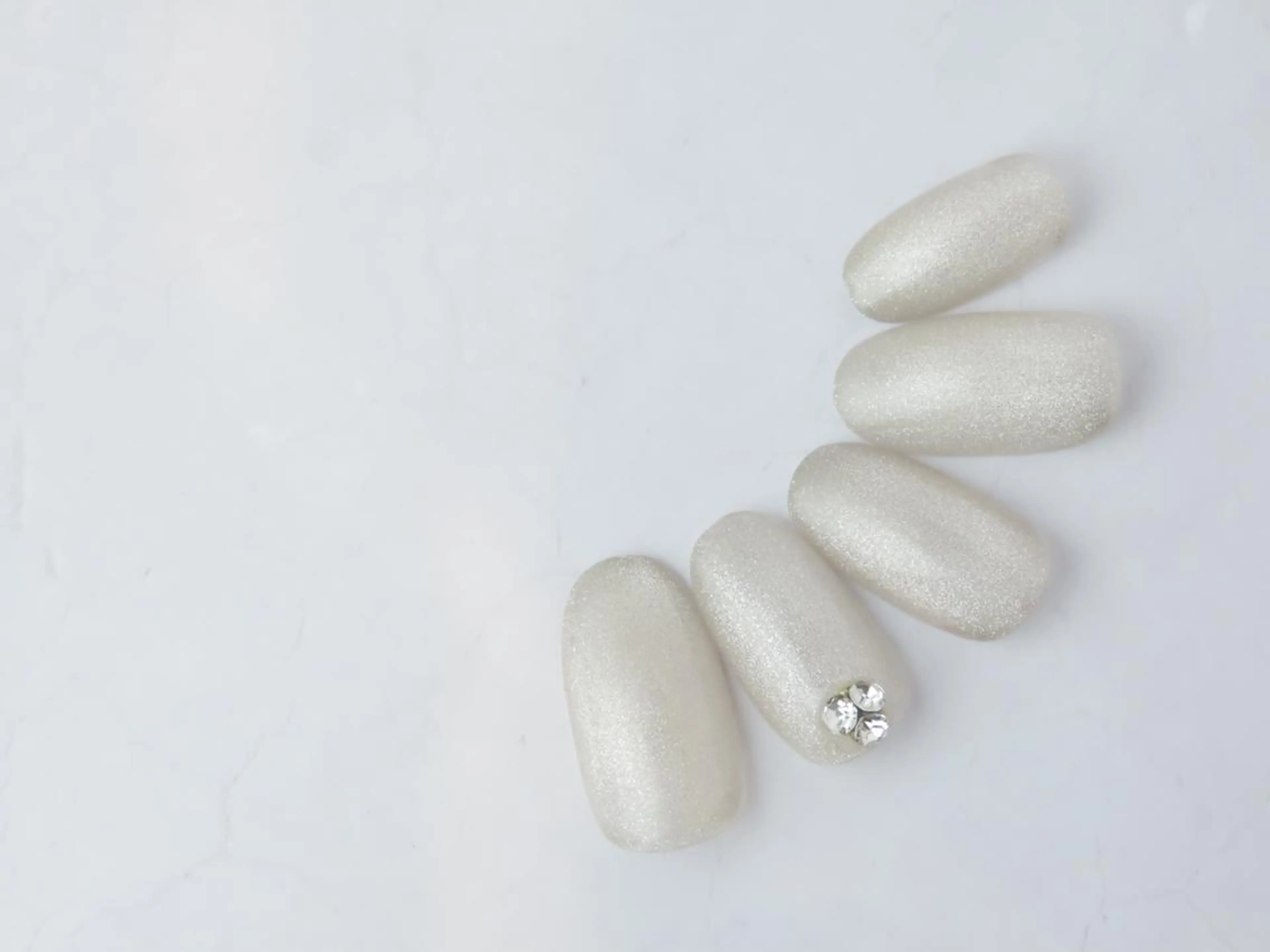 ネイル オーロラネイル フラッシュネイル ミラーネイル ニュアンスネイル オフィスネイル ネイル＆まつ毛パーマ マニネイル碑文谷店のエステ・リラクイメージ