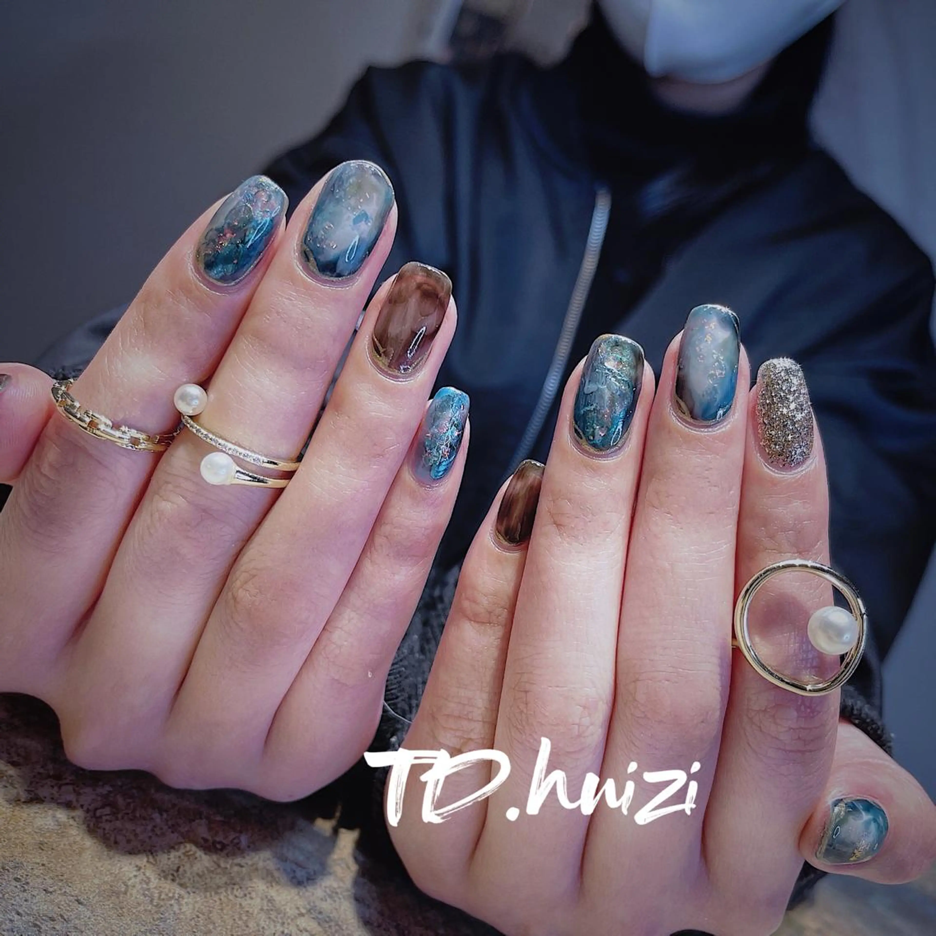 ミディアム めぐみのネイルサロン スタッフ練習のネイルデザイン