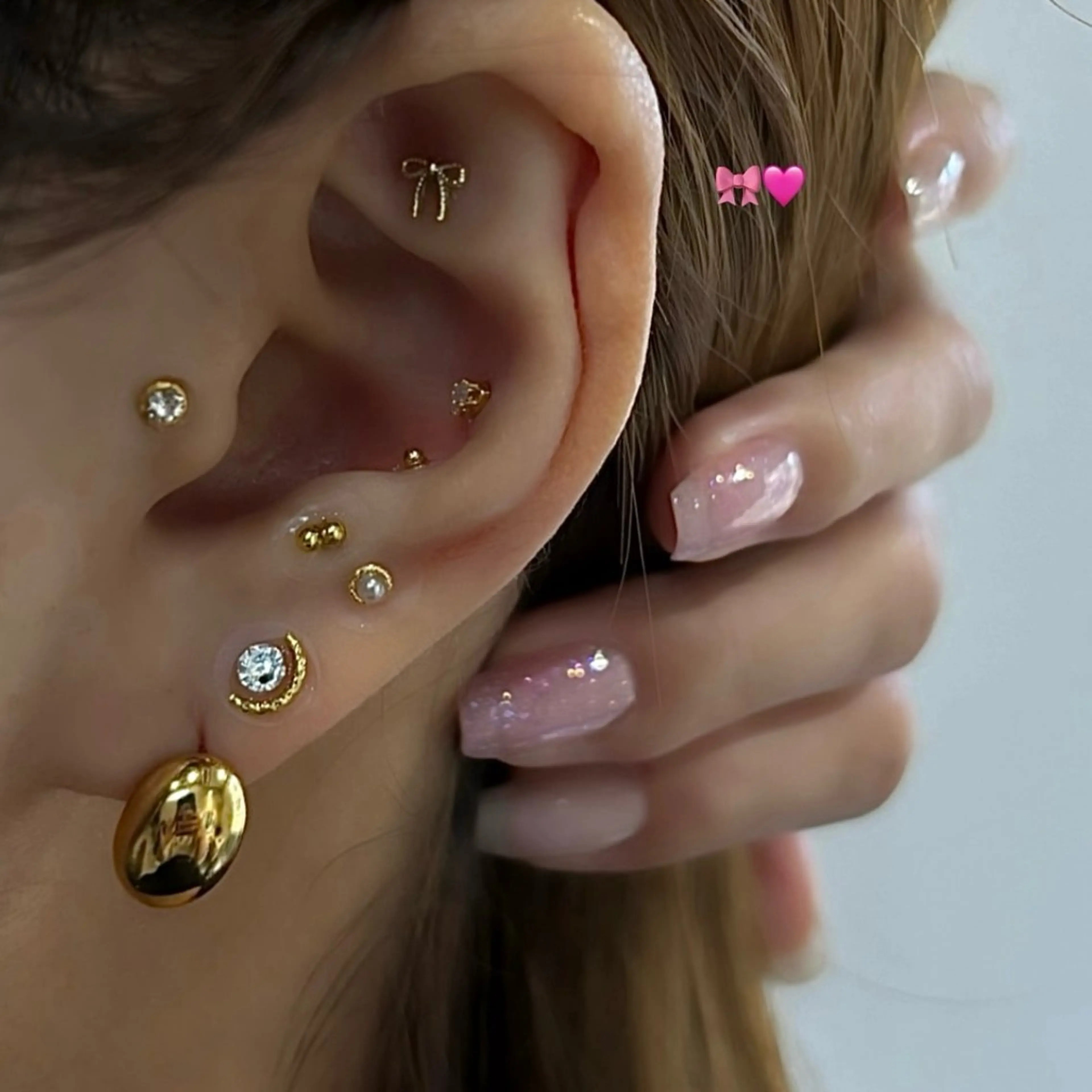 【耳つぼジュエリー➕hand (オフ込)💅】ワンカラー | ラメグラの写真