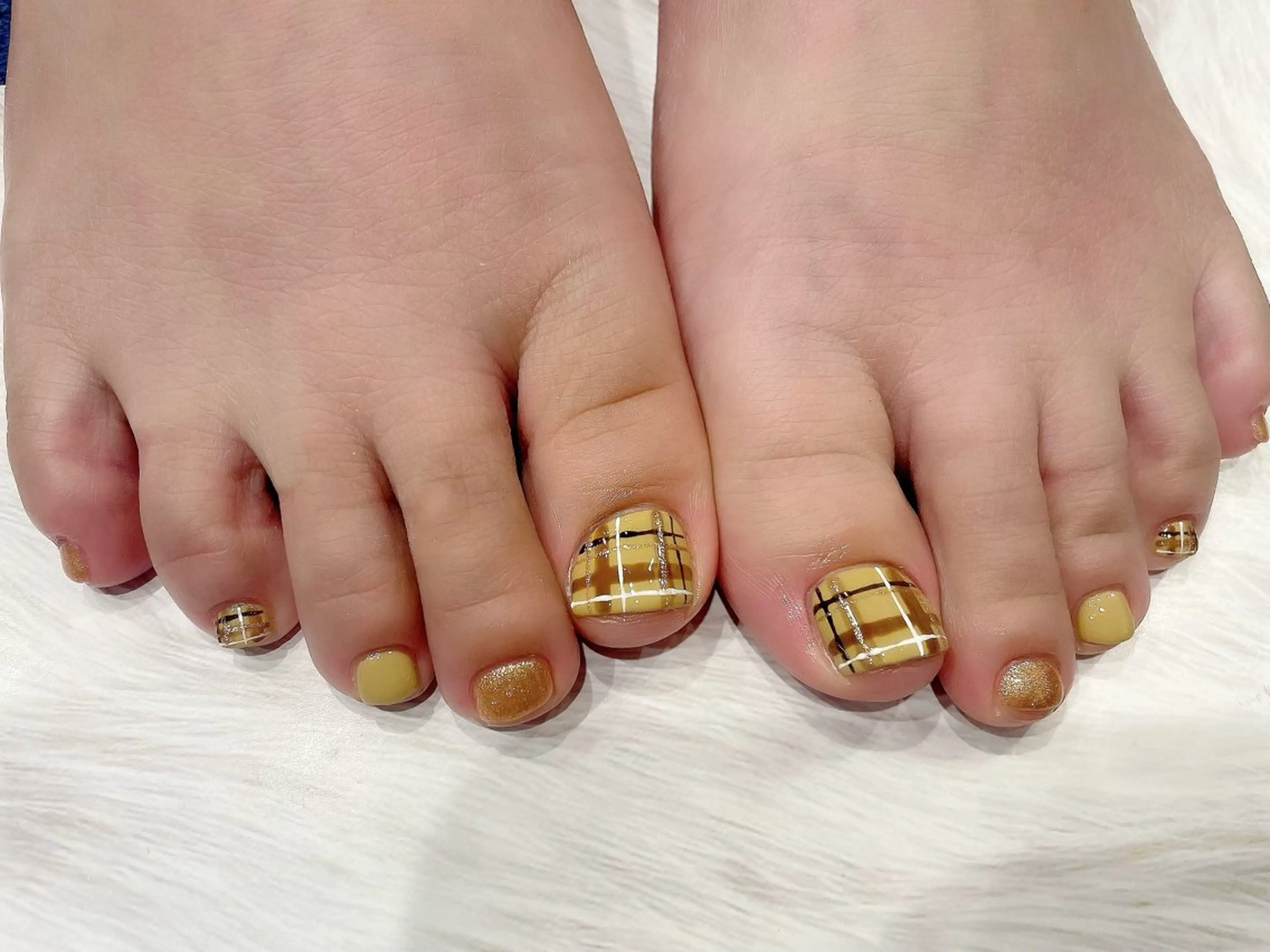 ネイル 成瀬 妃生路のヘアスタイル