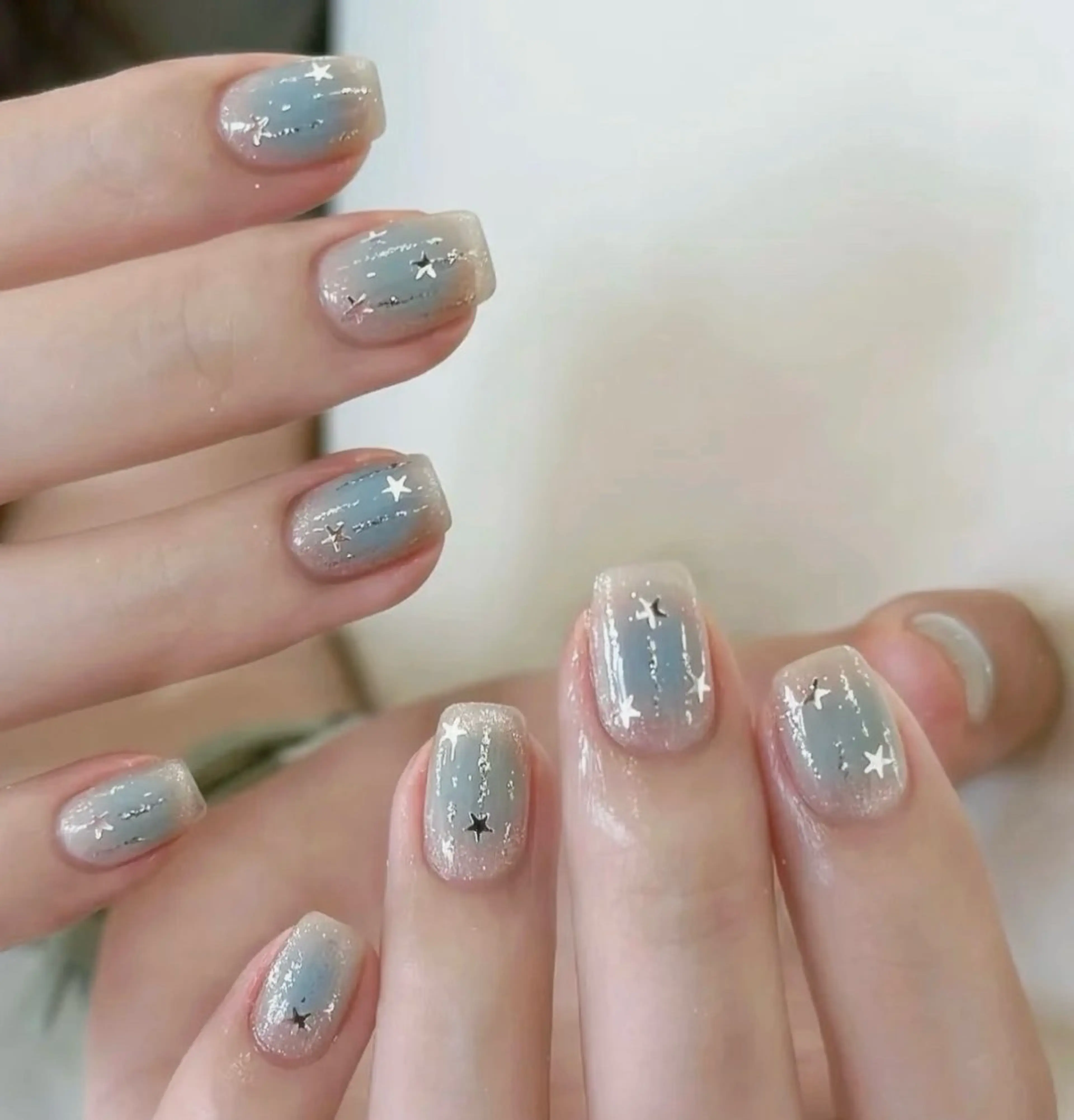 ネイル 高木 維麗絲のネイルデザイン