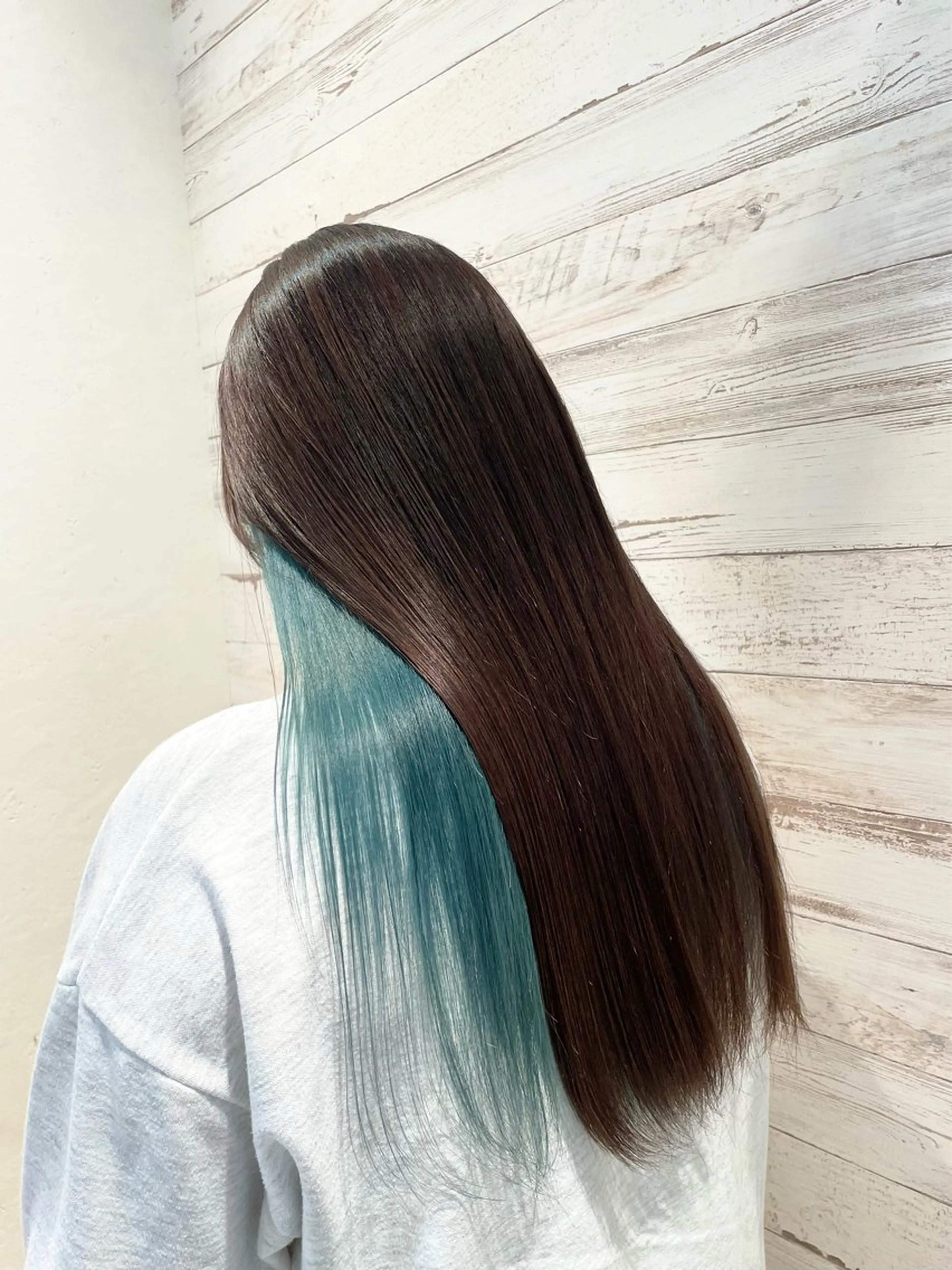 【イヤリングカラー】ポイントカラーの写真