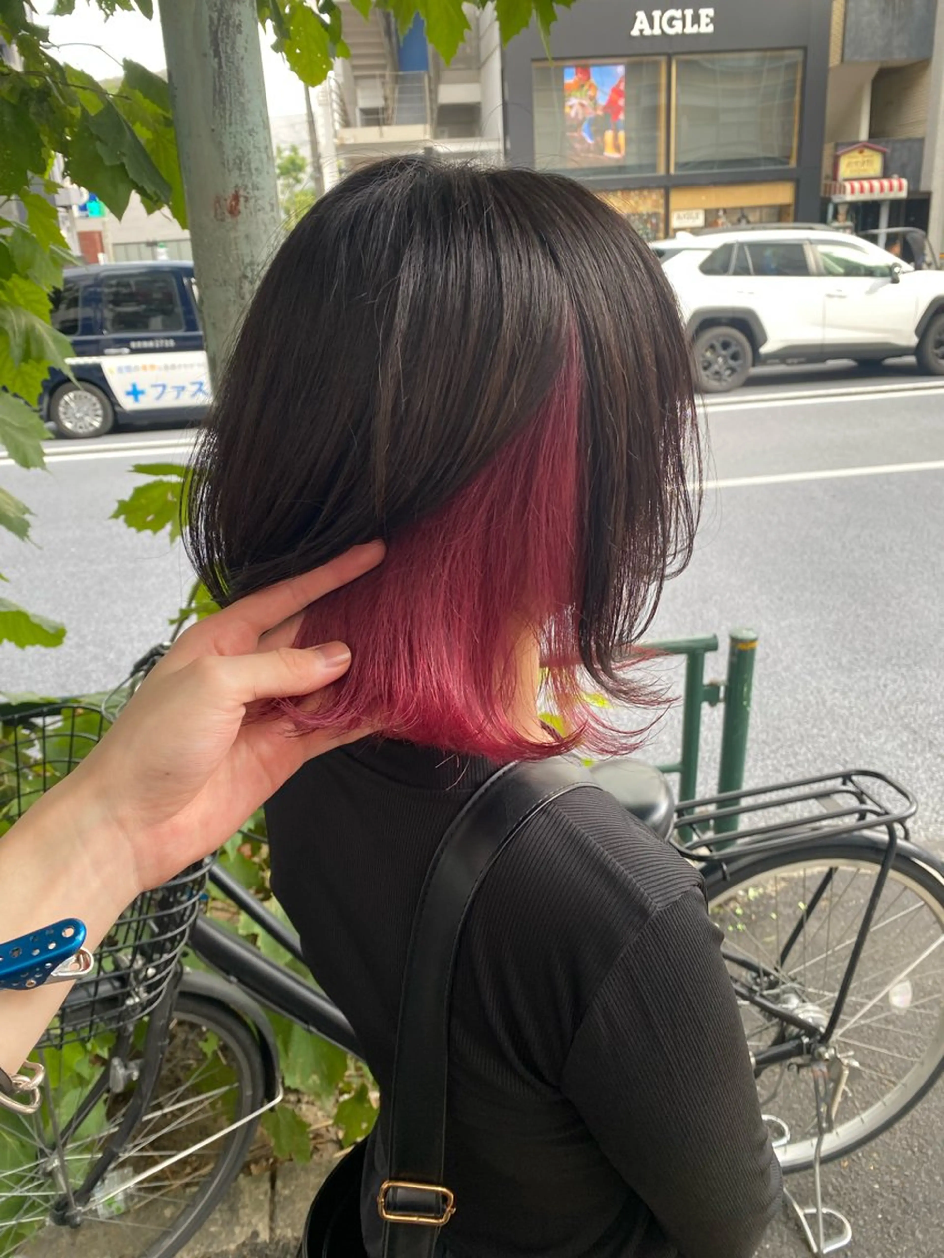 ショート カラー ヘアアレンジ 艶カラー/ハイトーン /レイヤーカットのヘアスタイル