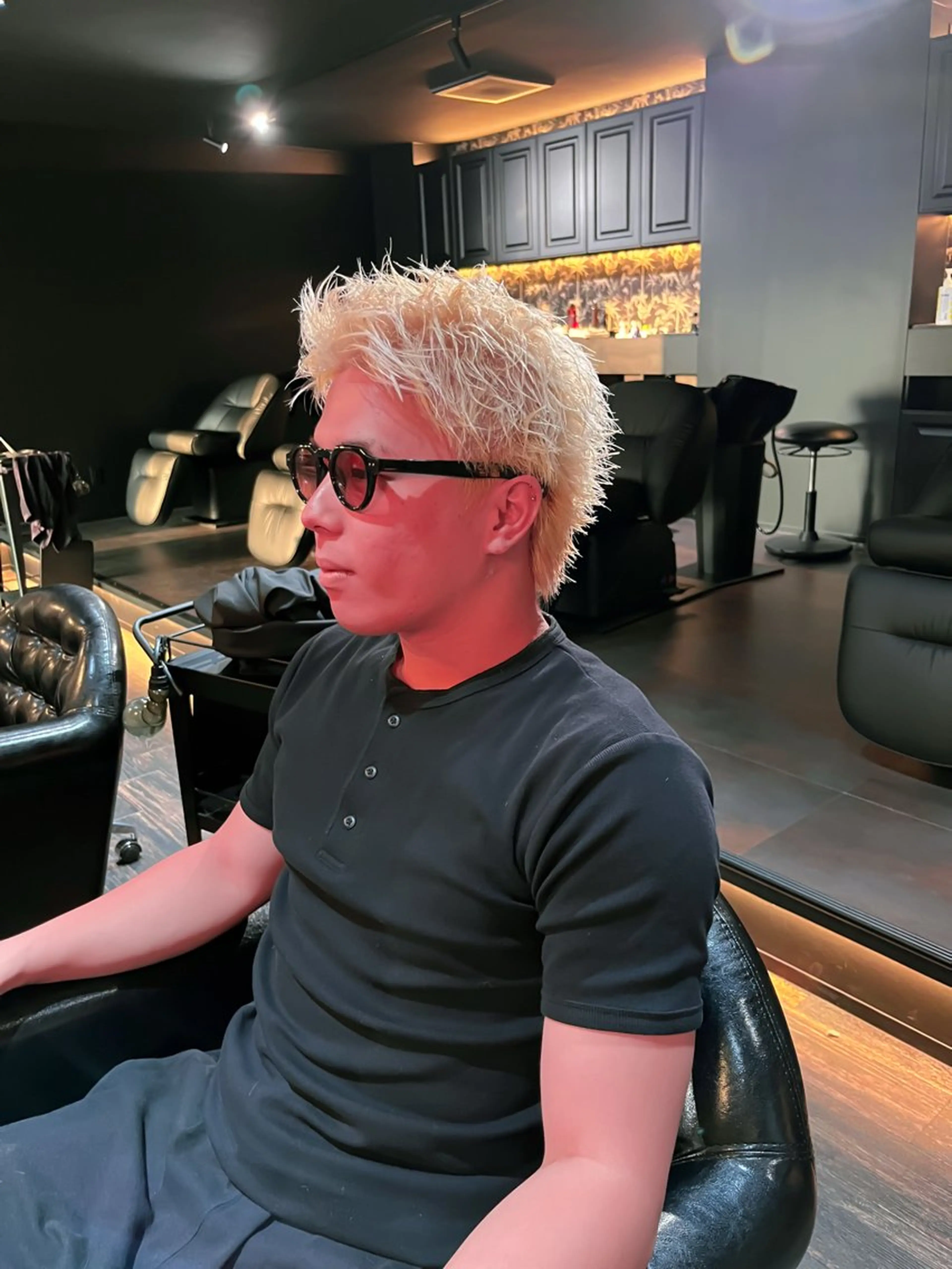 ショート カラー メンズ メンズハイトーン ハイトーンカラー ショートヘア ヘアカラー 齋木 陽輝のヘアスタイル