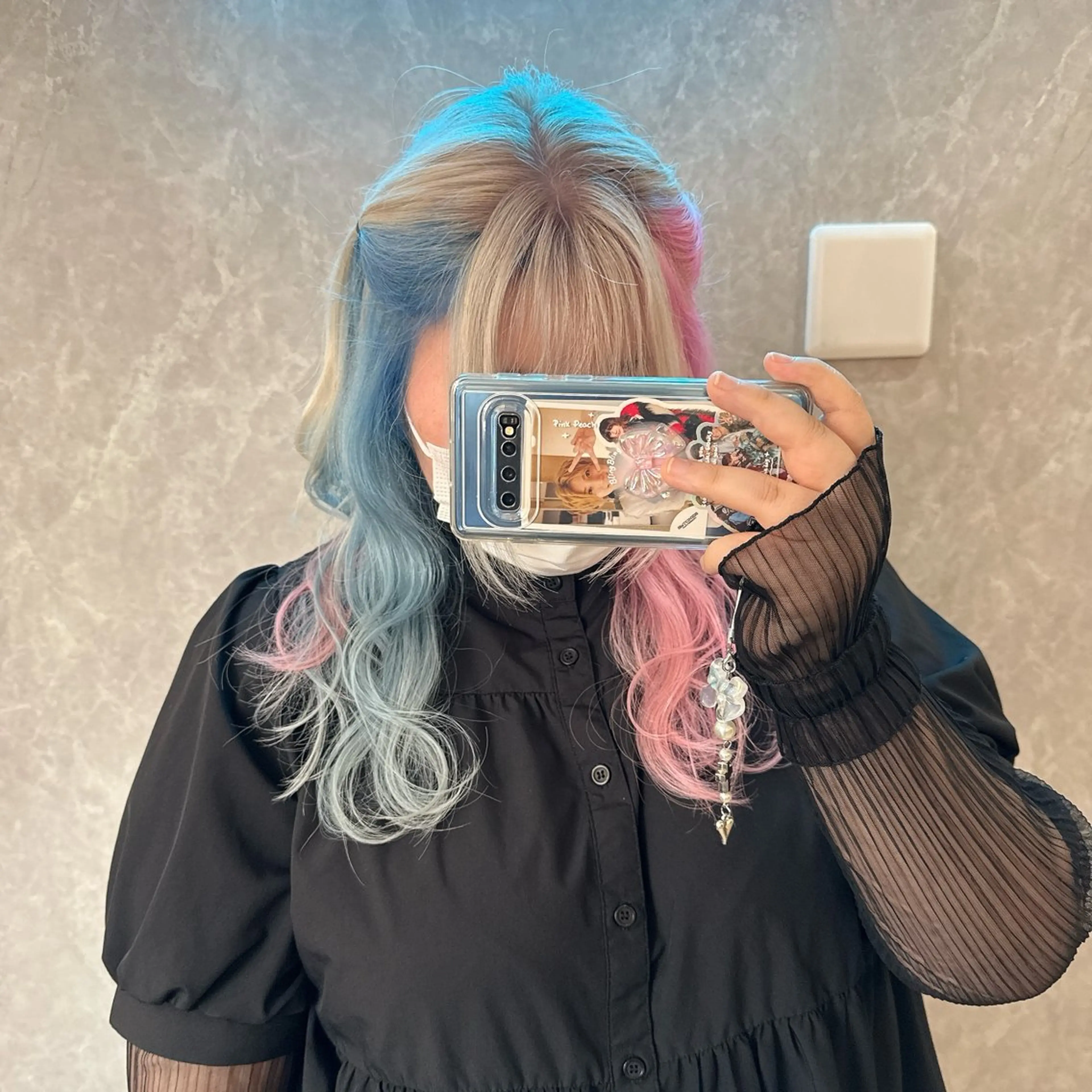 ロング カラー バレイヤージュ ブリーチ ブロンド ブルーカラー ケアブリーチ ヘアカラー トリートメント デザインカラー 髪質改善Lilithのその他イメージ