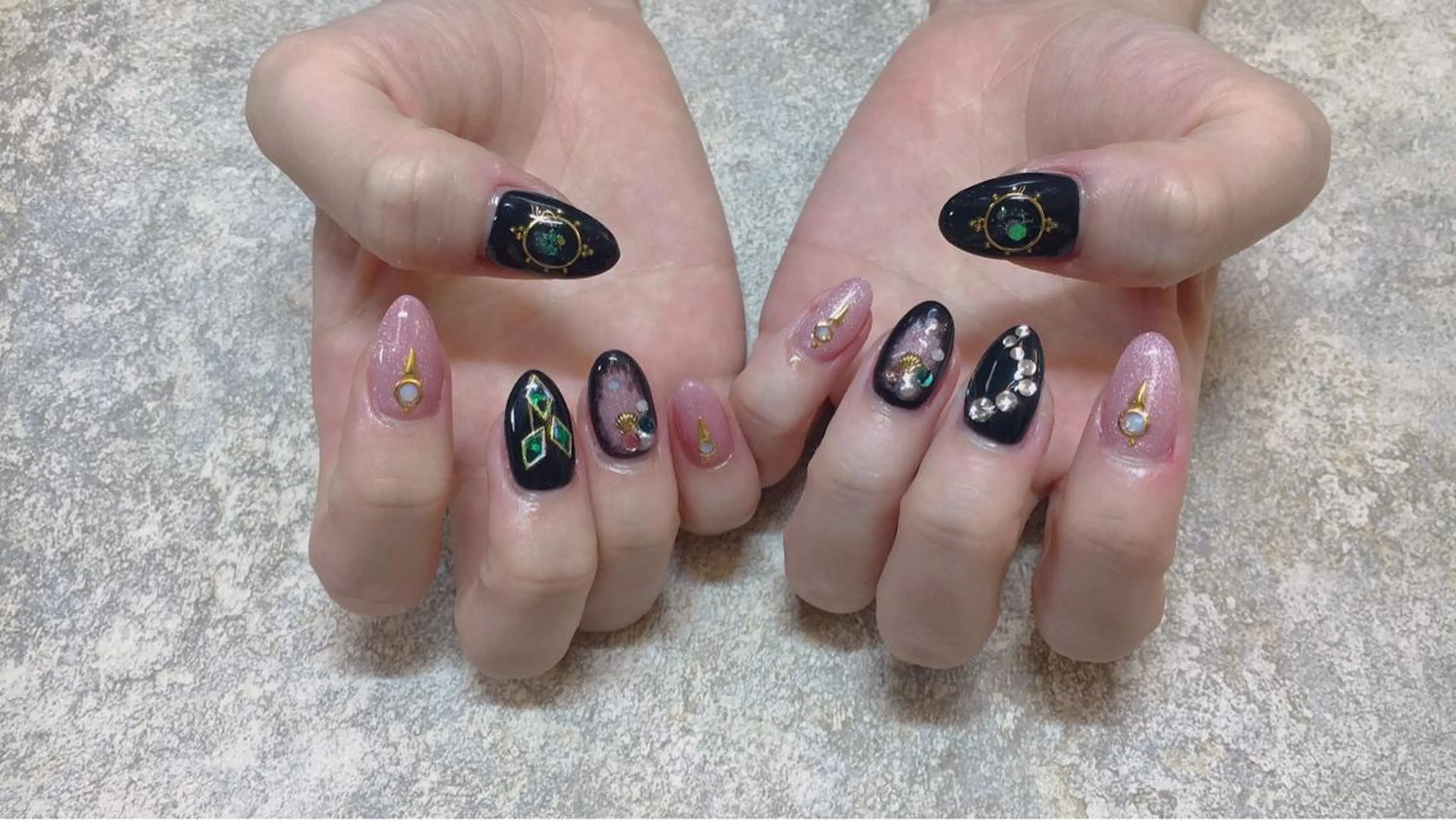 ネイル ハンドネイル LOVE NAIL 💕Sonoのネイルデザイン