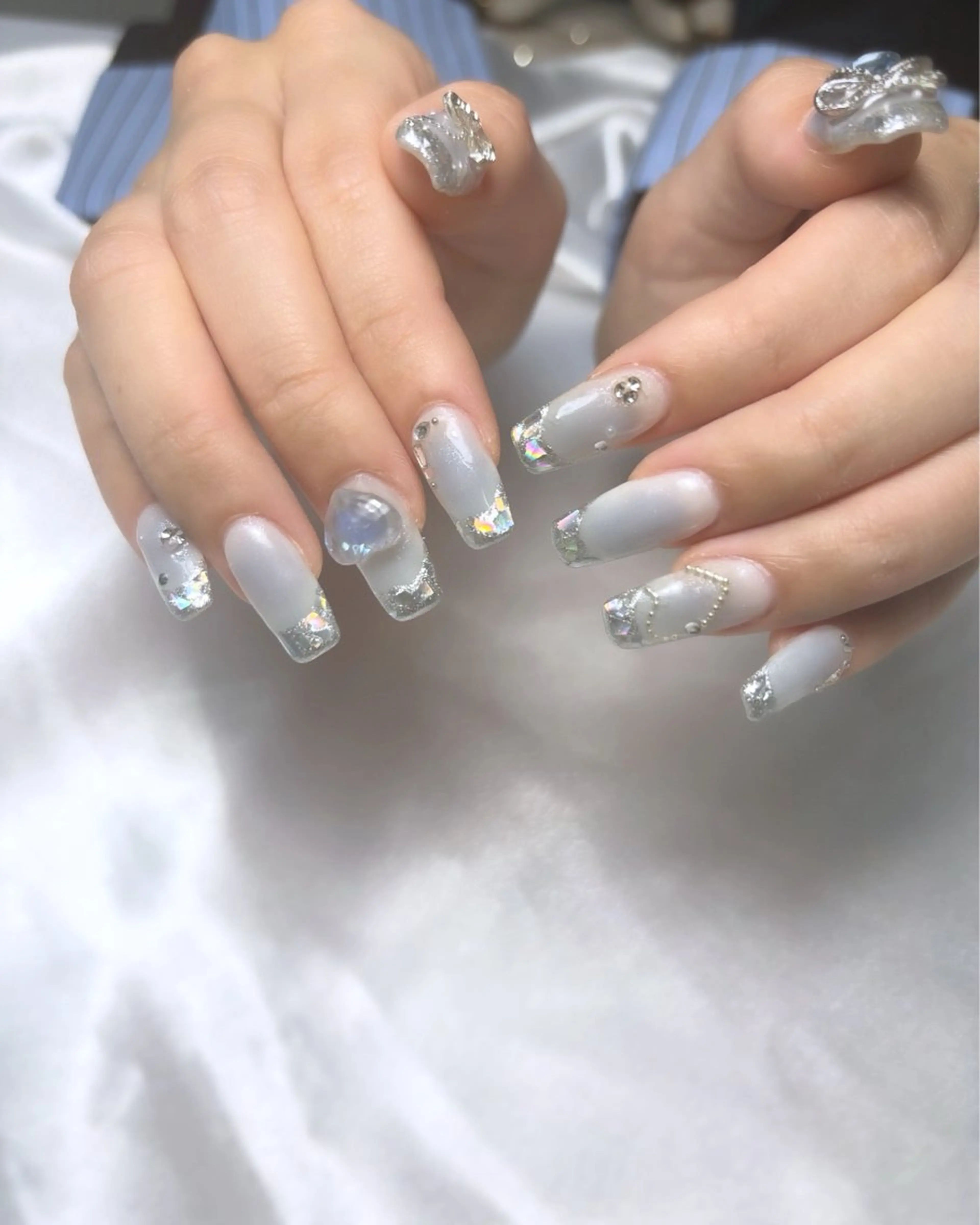 ネイル チークネイル フレンチネイル ガラスフレンチ ハンドネイル nailsalon Ecliaのネイルデザイン