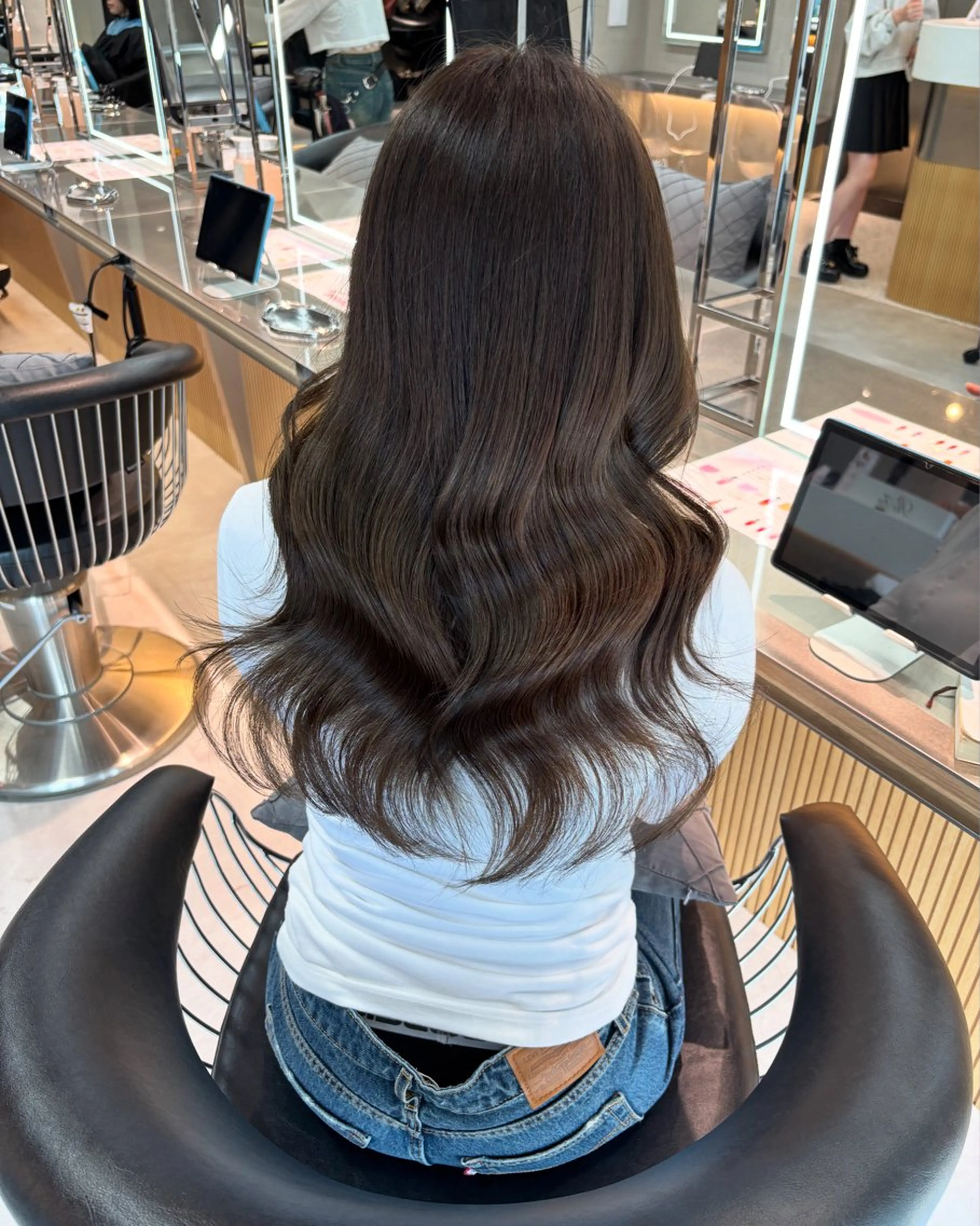 ミディアム カラー ミディアムレイヤー 透明感カラー ダークグレー ダークグレージュ グレージュ 【博多髪質改善】 吉村　清志のヘアスタイル