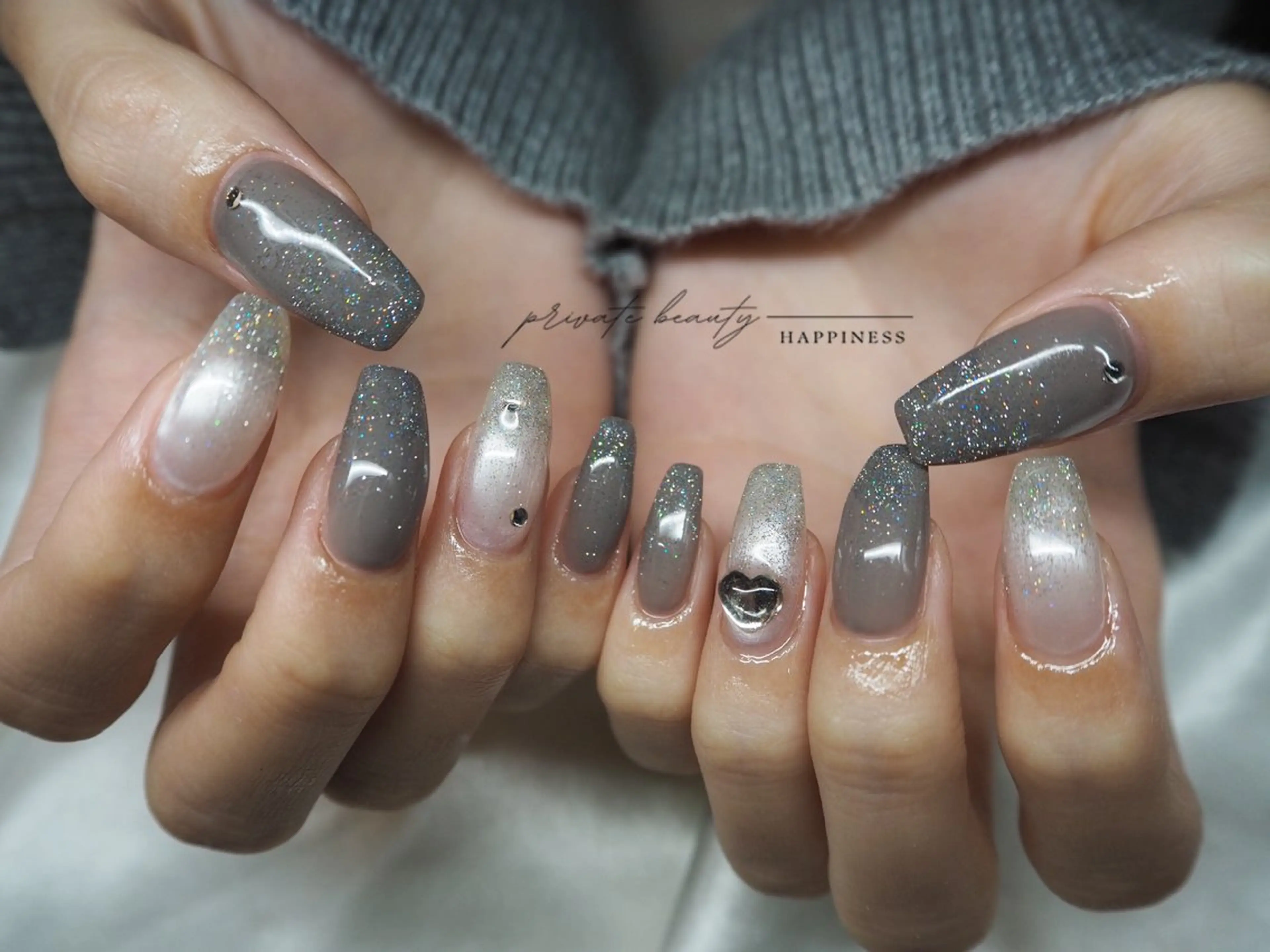 ネイル フラッシュネイル スカルプネイル 夏ネイル ハンドネイル happiness nailのネイルデザイン