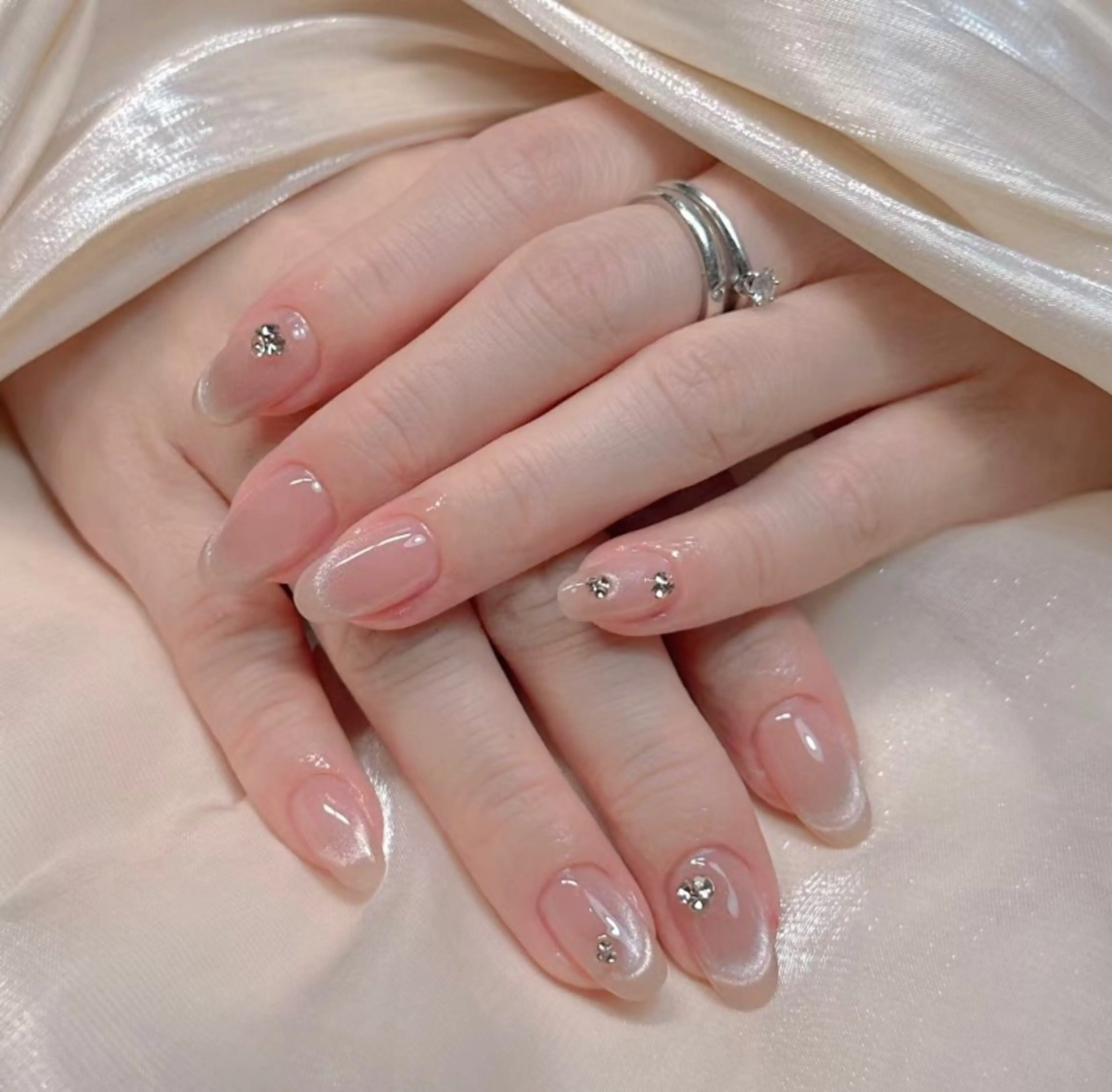 ネイル フレンチネイル マグネットネイル マグネットフレンチ ワンホンネイル ハンドネイル ハンドケア ⭐️Syu Rei⭐️のネイルデザイン