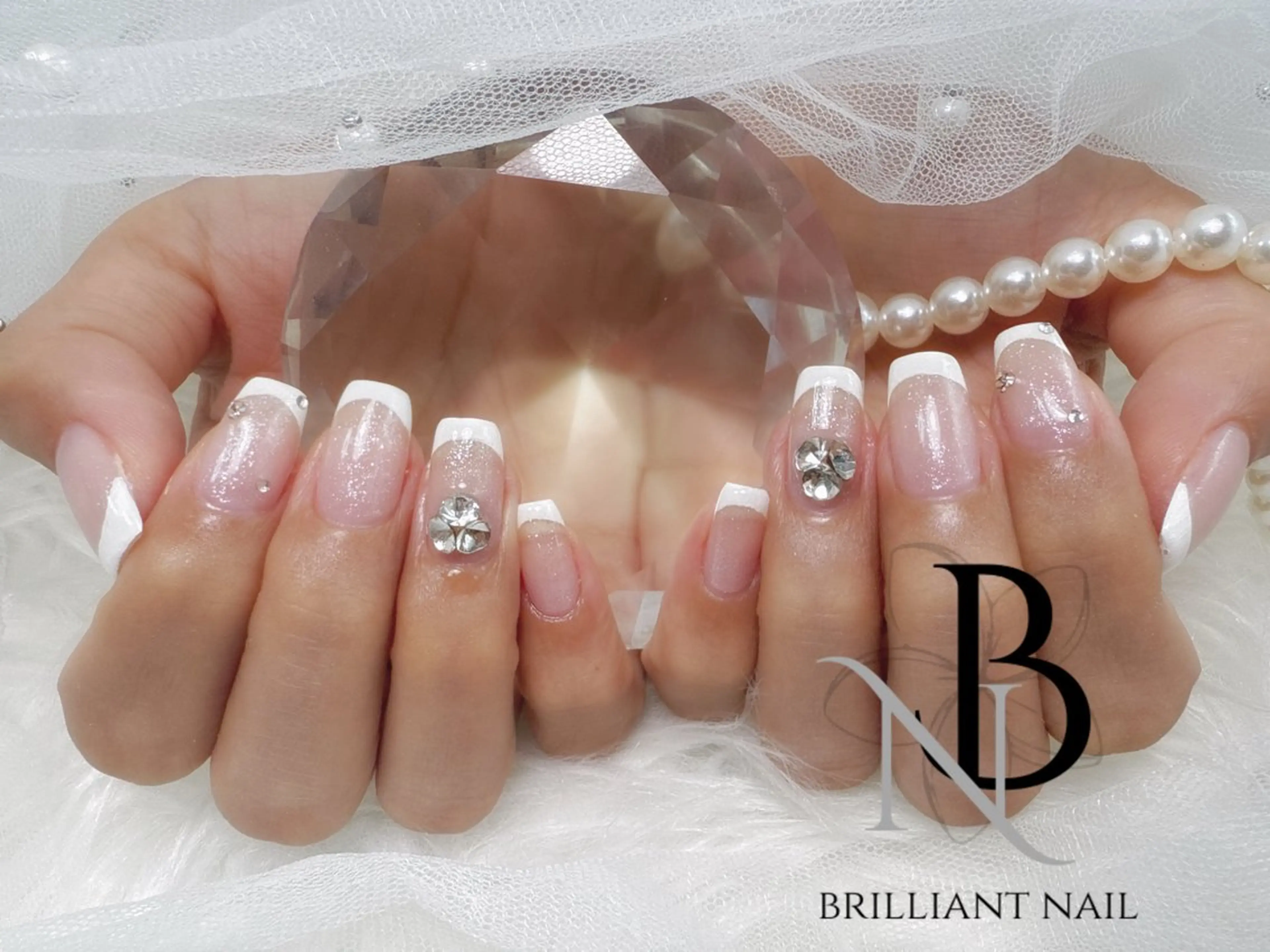 ミディアム ハンドネイル ハンドケア brilliant nail💎あやのネイルデザイン