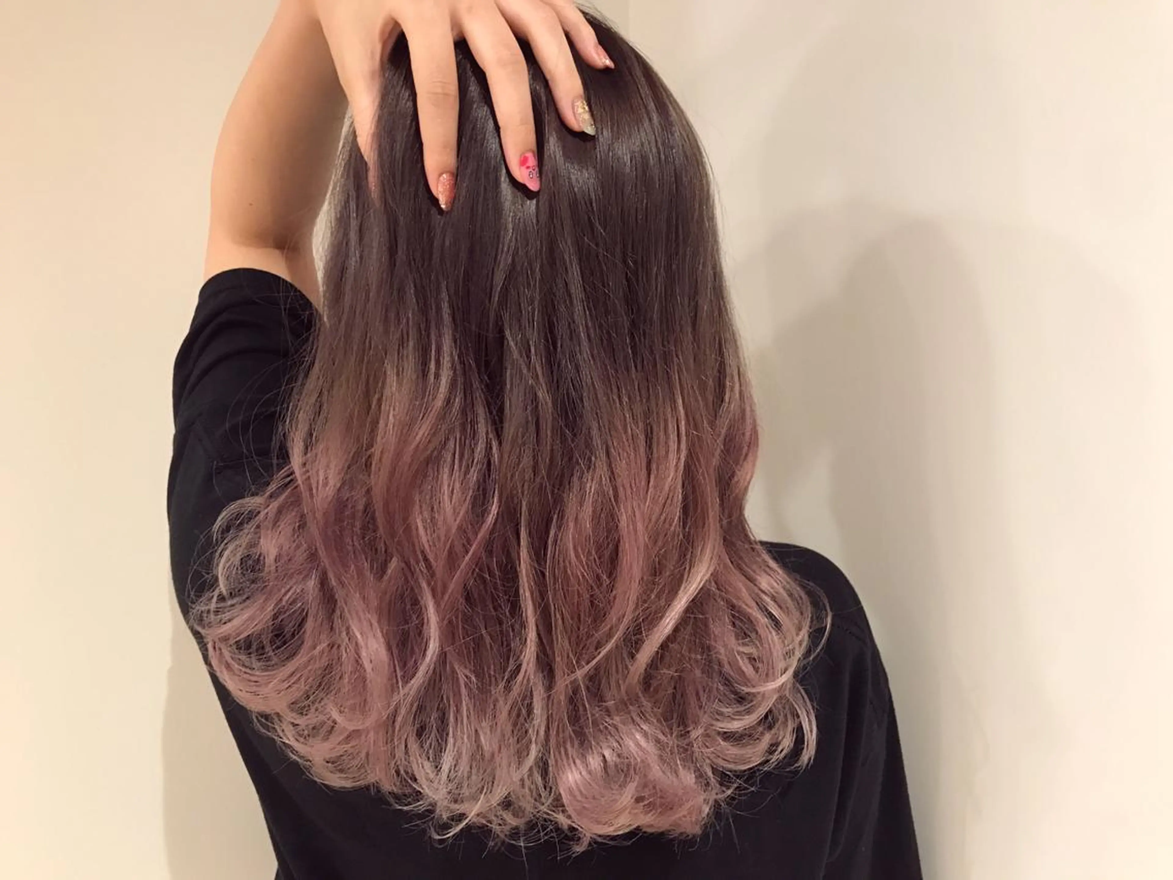 セミロング カラー ヘアアレンジ グラデーションカラー ピンクカラー 対馬 粘音のヘアスタイル