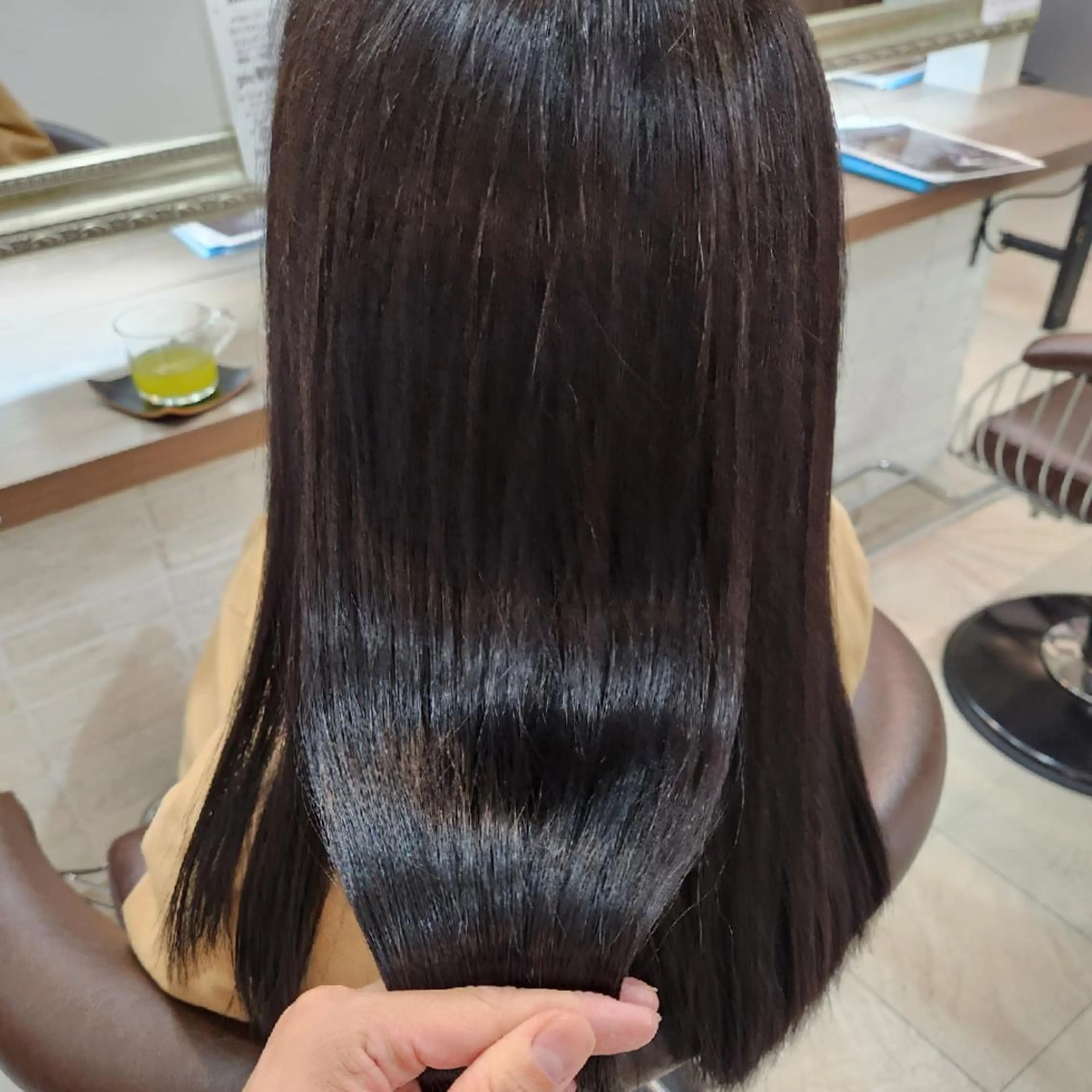 セミロング カット ヘアカラー トリートメント 韓国ヘア🇰🇷 レイヤー/芝春樹のヘアスタイル