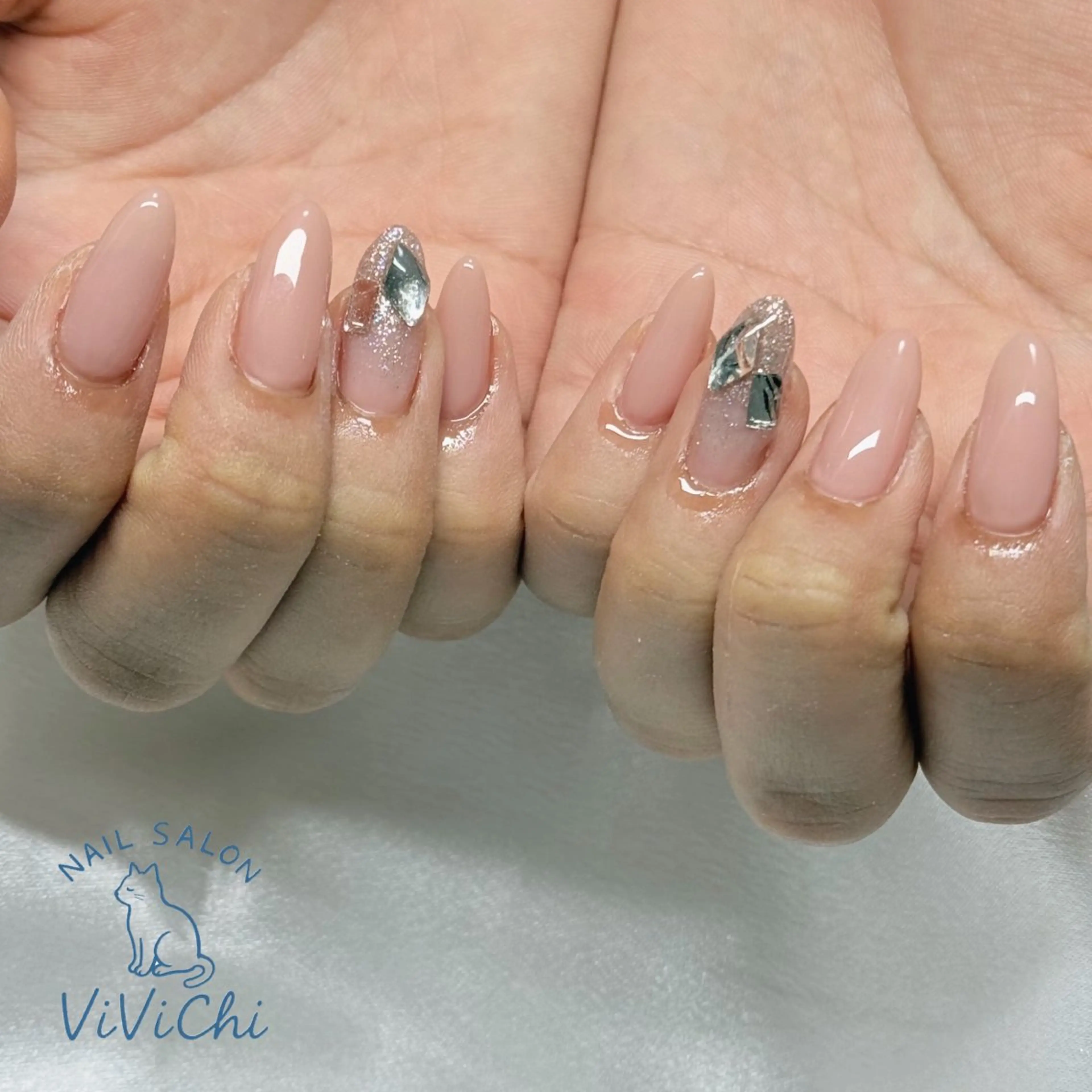 ネイル ハンドネイル ViViChi 梨帆のネイルデザイン