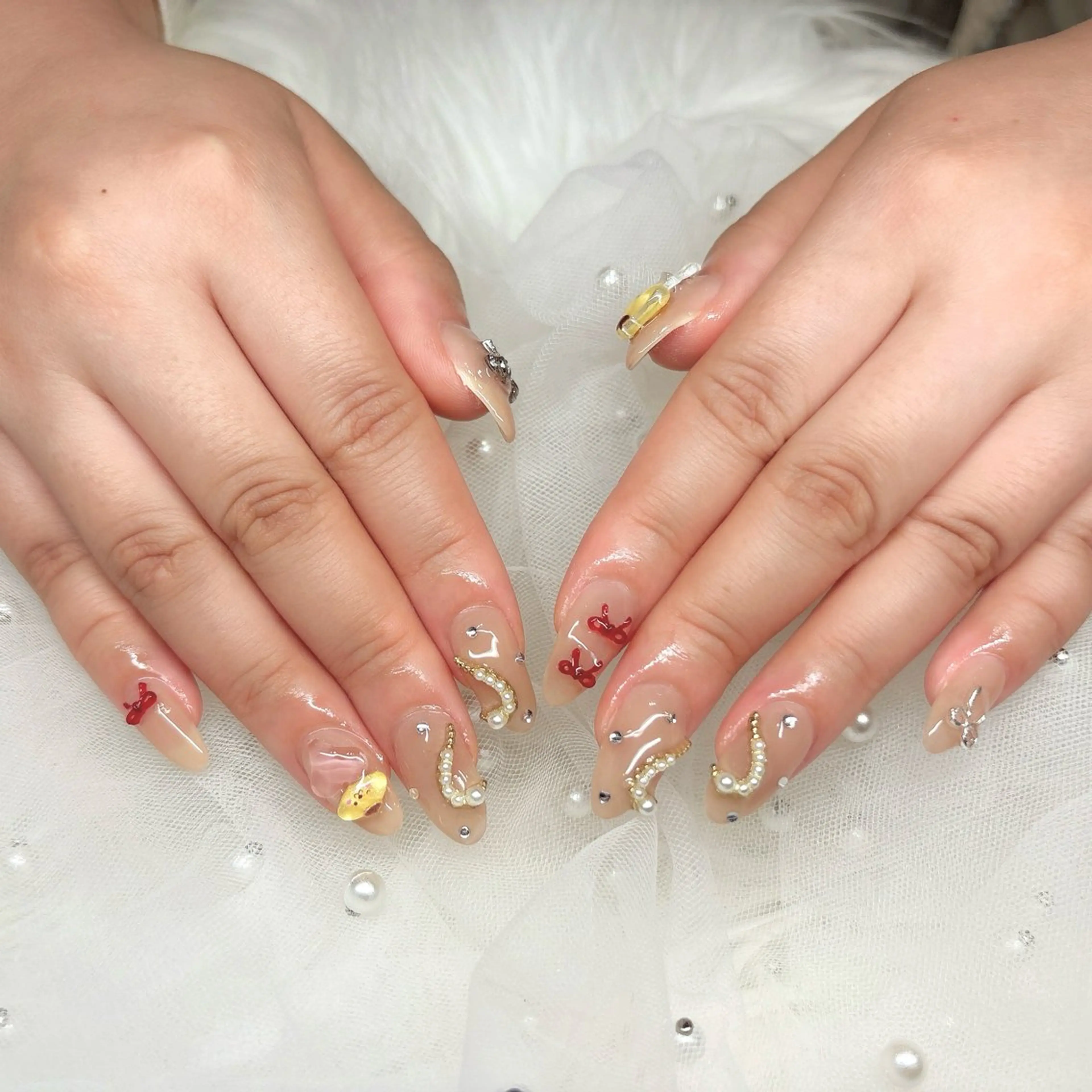 ネイル オーロラネイル フレンチネイル ガラスフレンチ ロングネイル マグネットネイル ハンドネイル XIMINANAIL SALON堀江店のネイルデザイン