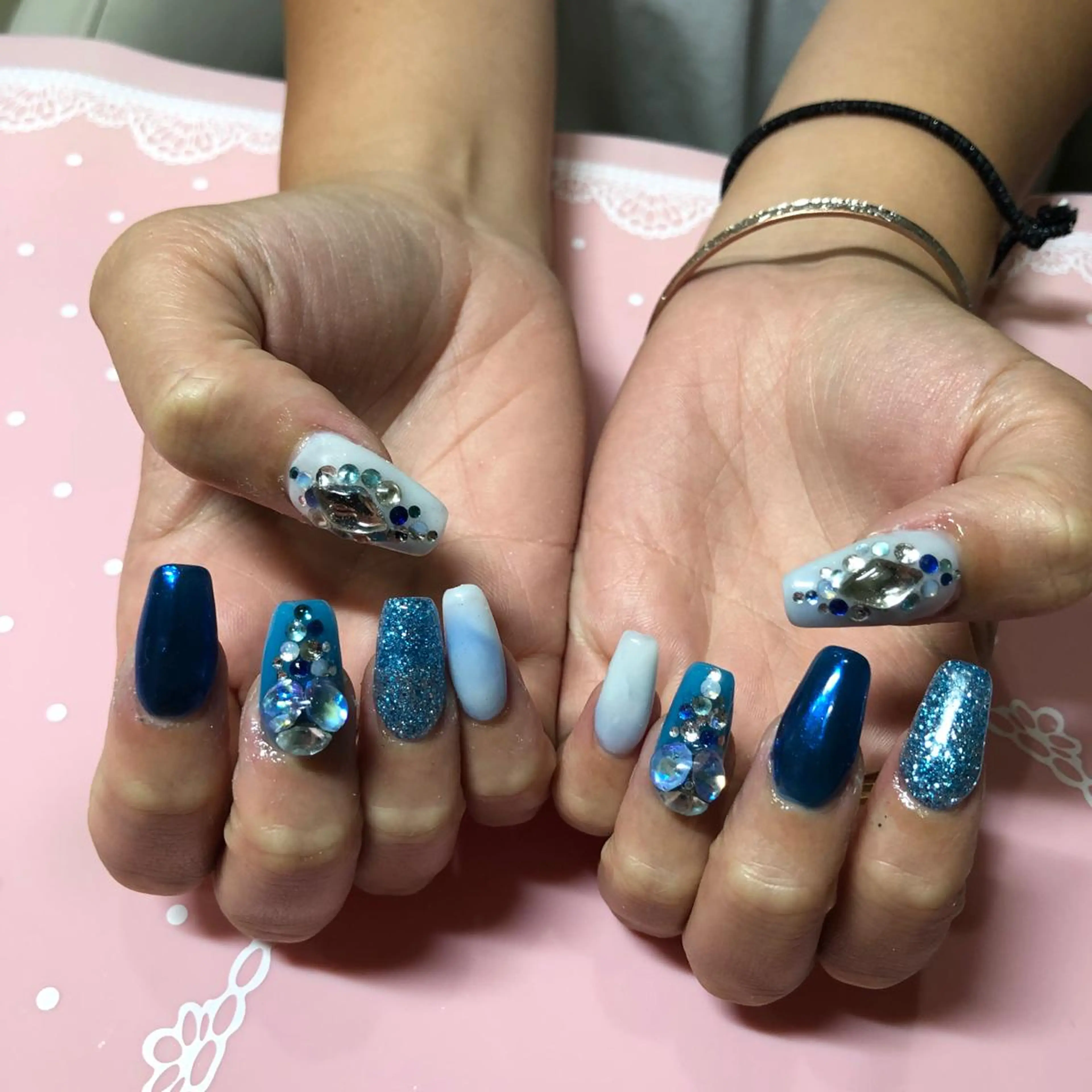 ミディアム ネイル ハンドネイル 《LB》ラブリエ Nail&eyeのマツエク・マツパデザイン