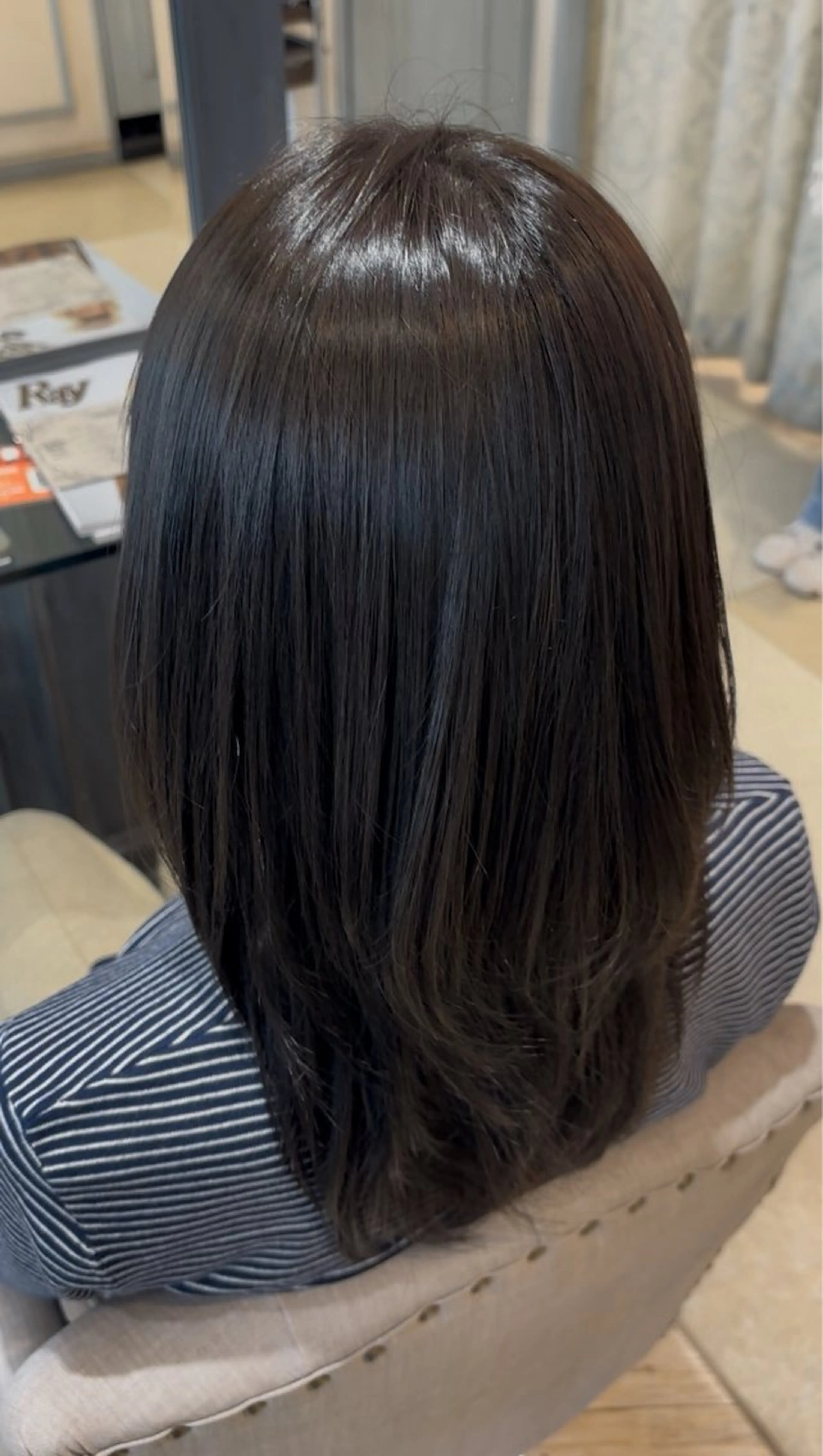 ミディアム カラー オリーブグレー 万司 来望のヘアスタイル