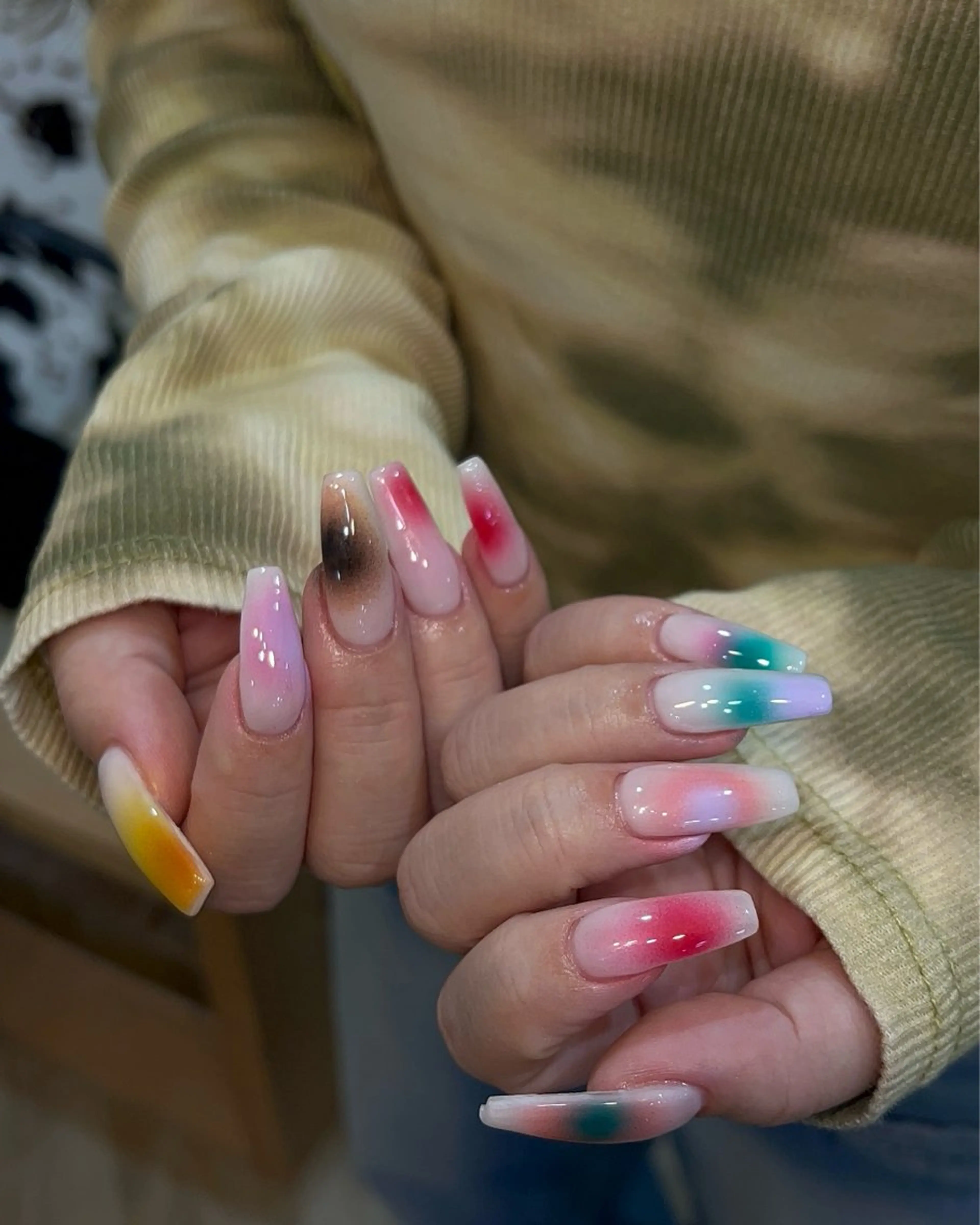 ネイル ハンドネイル フットネイル ハンドケア Nes.Nail所属・Miyagi Asamiのネイルデザイン