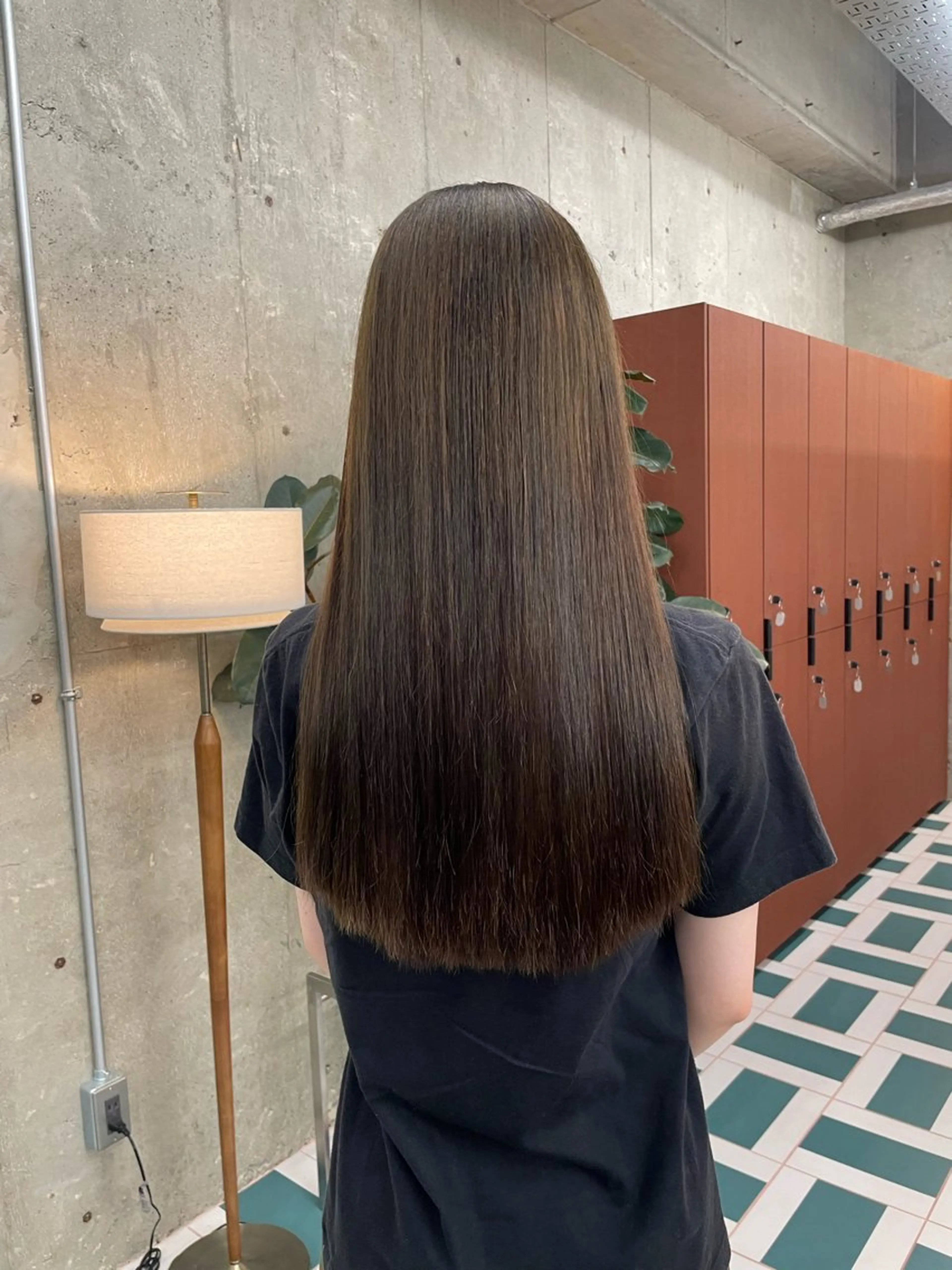 ロング ボブ/ハイトーン YUIのヘアスタイル