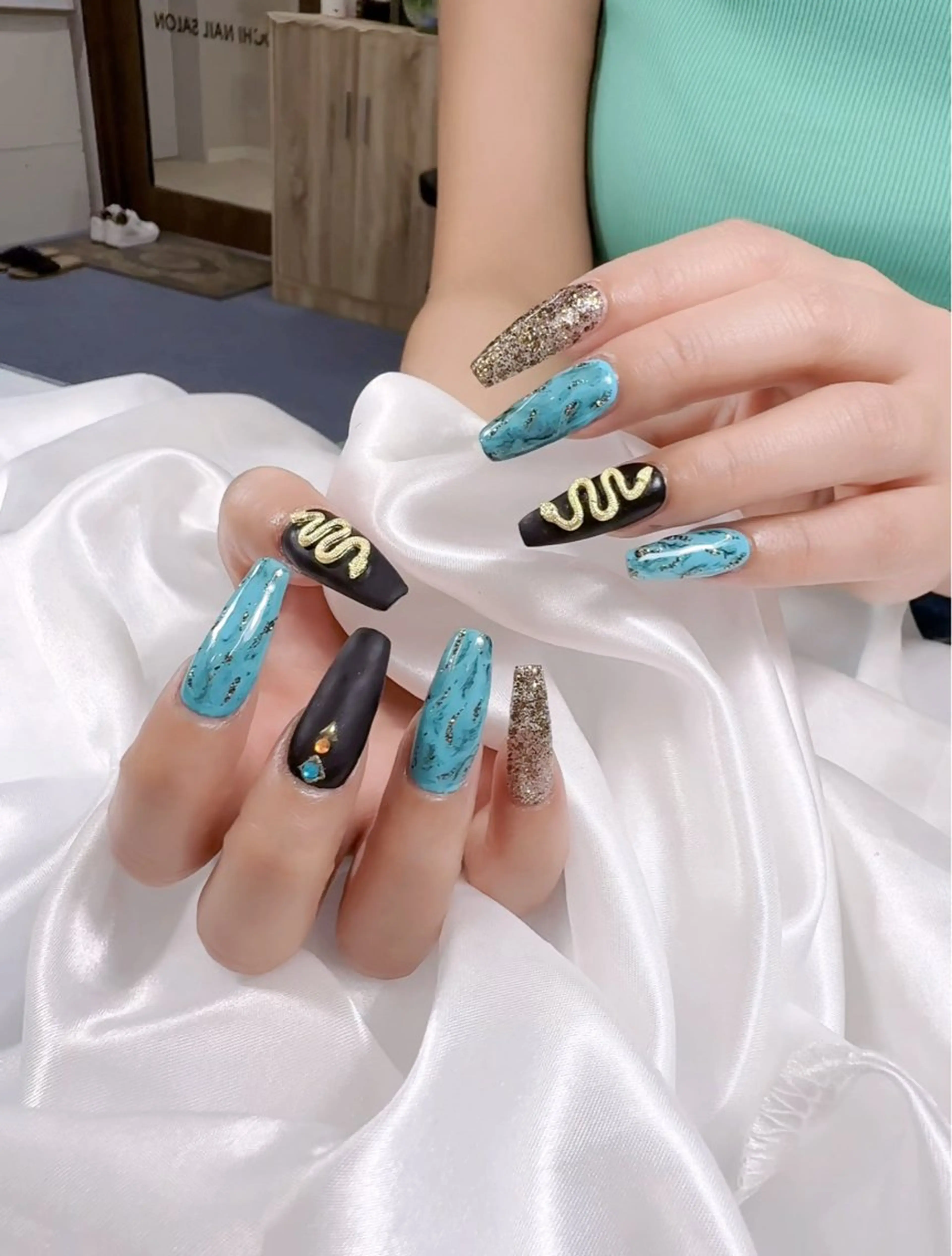 ネイル ハンドネイル トウイ チャンのネイルデザイン