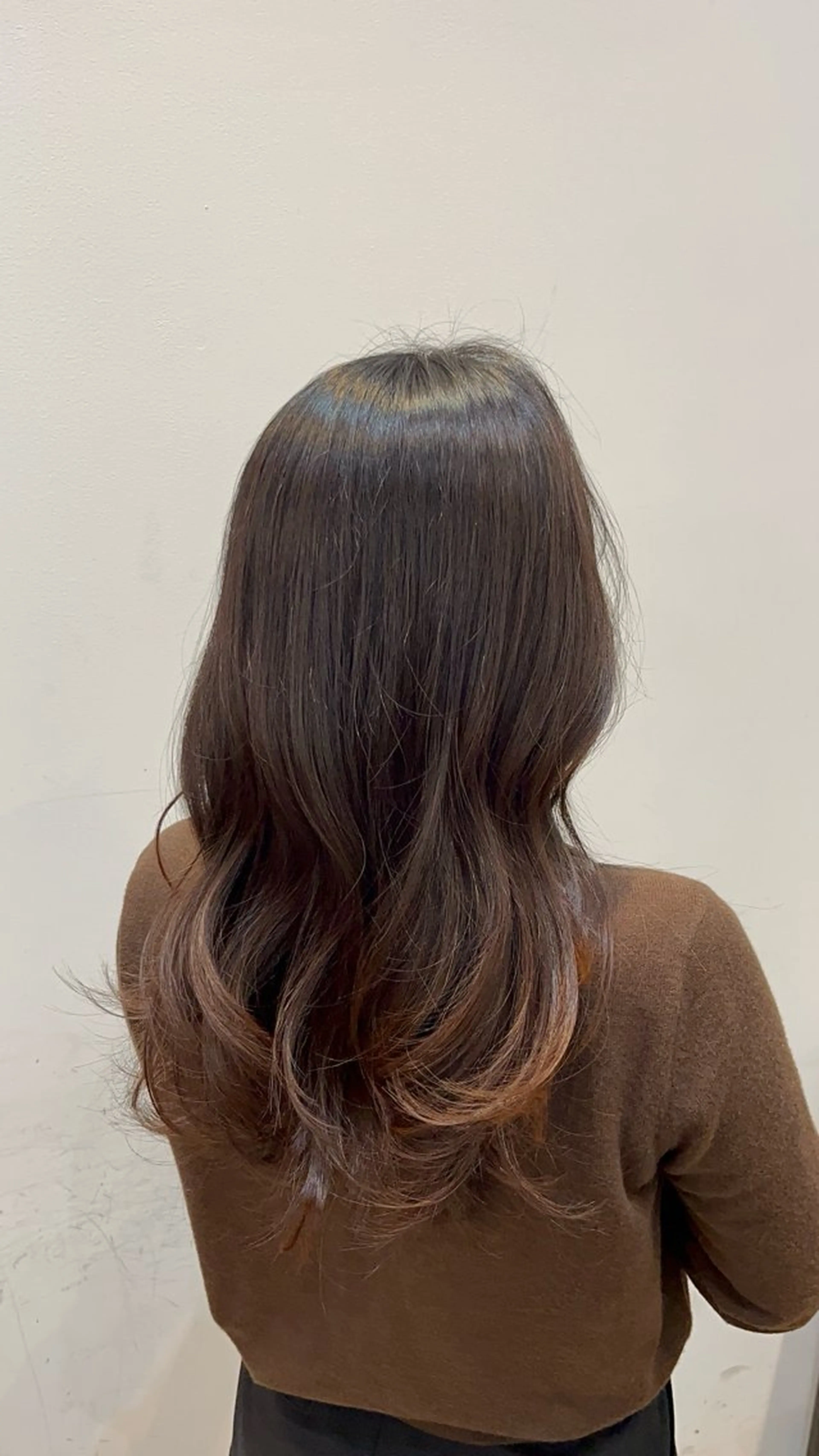 ロング 岡野 豪のヘアスタイル