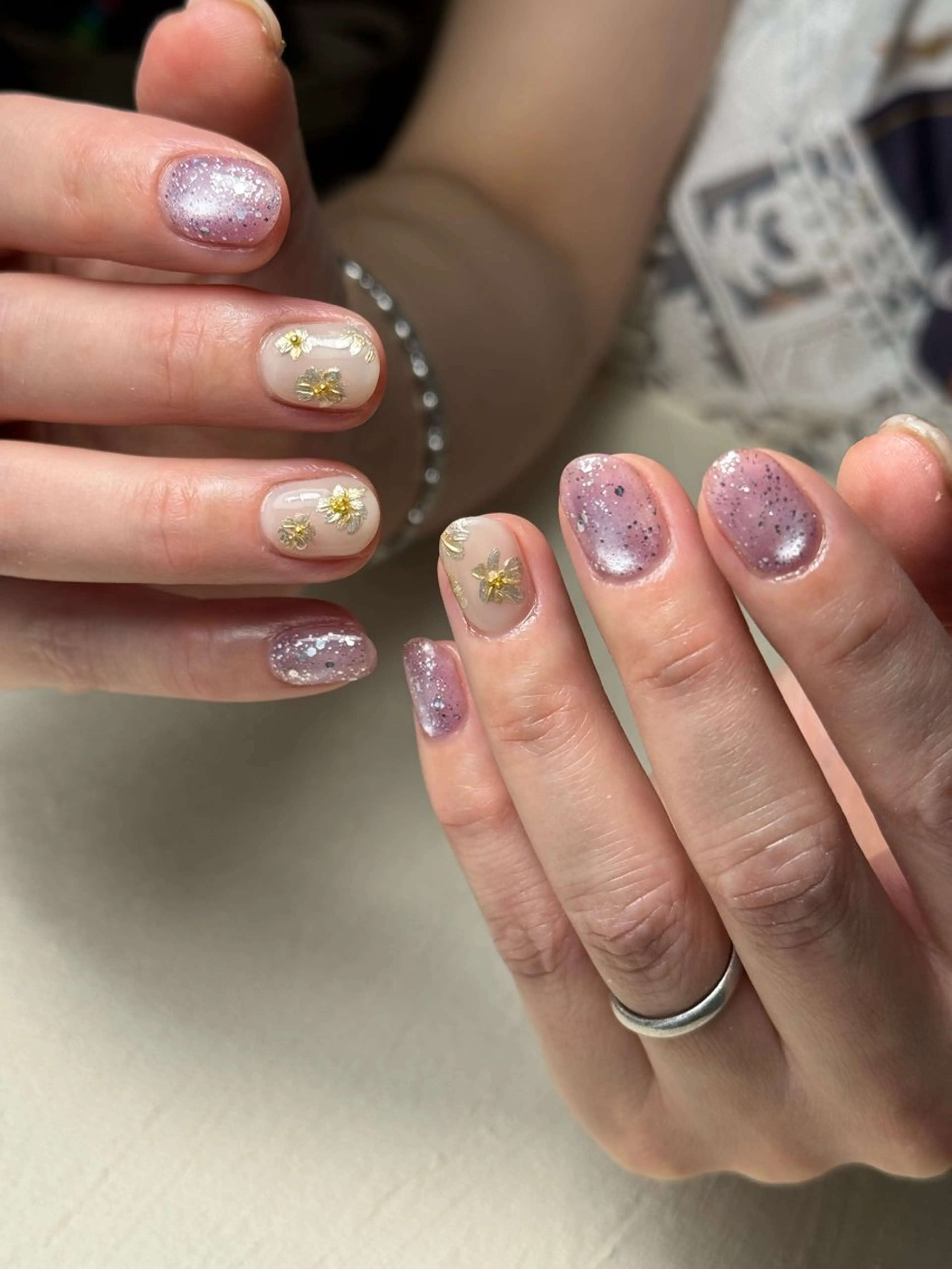 ネイル ハンドネイル Tiny Glowのネイルデザイン