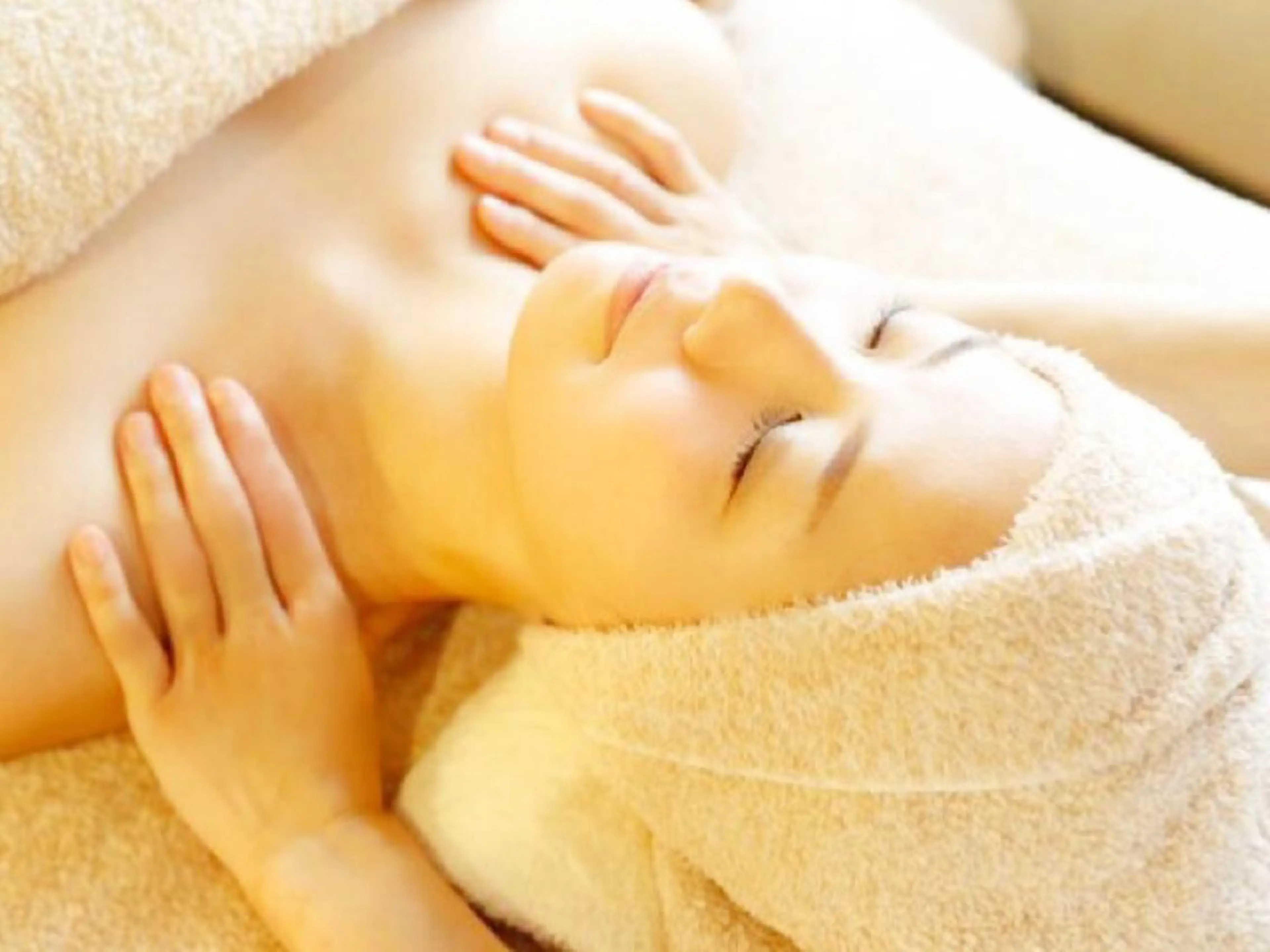 毛穴の汚れもリフトアップも一度に☺︎✨毛穴&小顔フェイシャルの写真